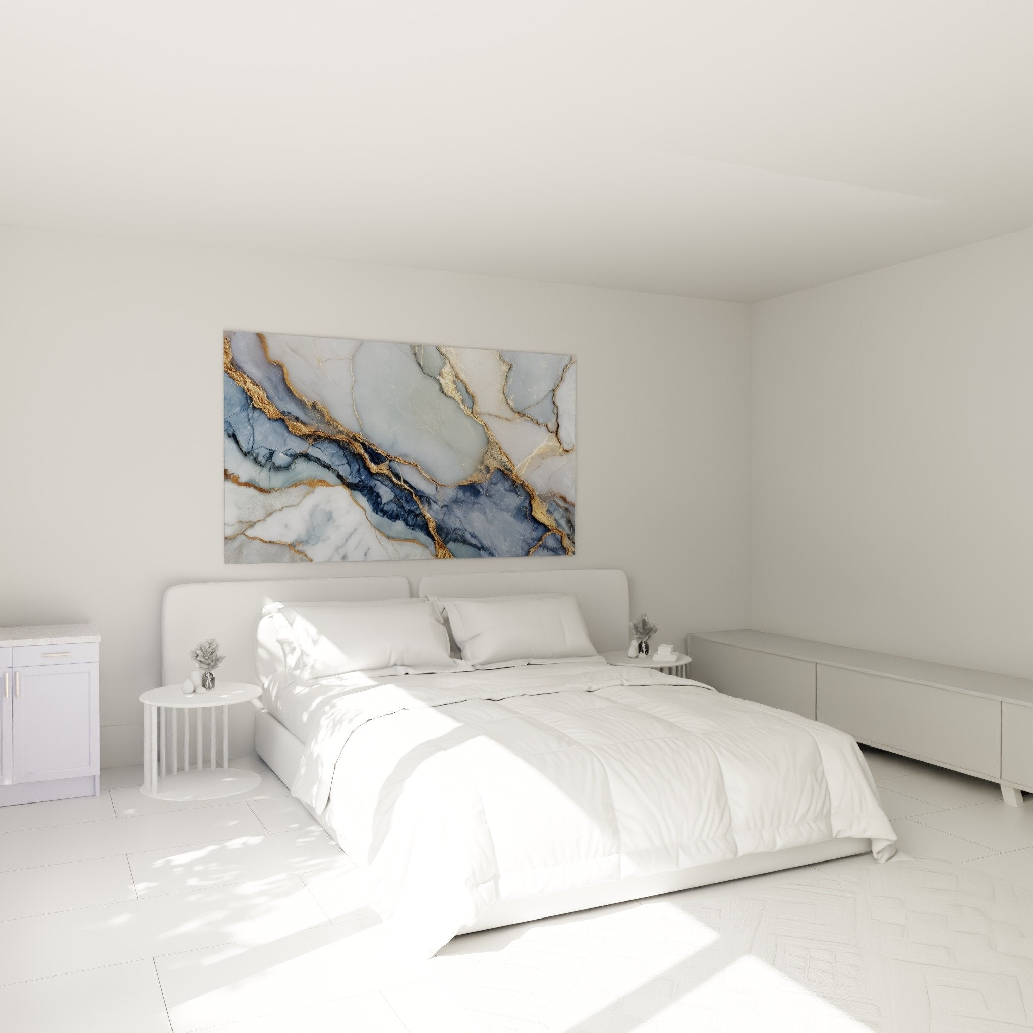 Abstraktes blaues und goldenes Marmor-Wandbild im modernen Schlafzimmer, elegante Wanddekoration über dem Bett