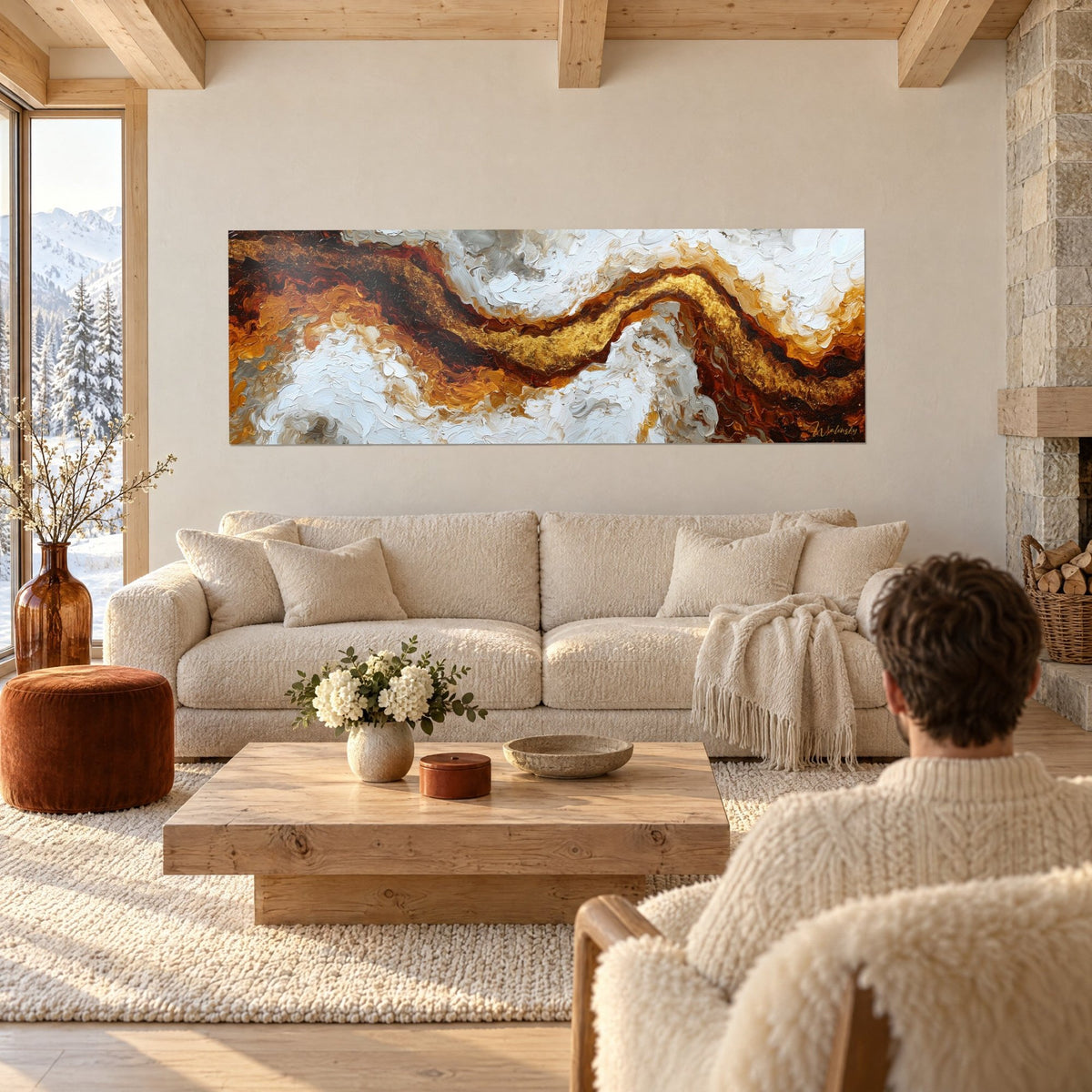 Tableau veine d'or sinueuse dans un marbre blanc et brun, empâtements épais, au-dessus d'un canapé dans un salon lumineux