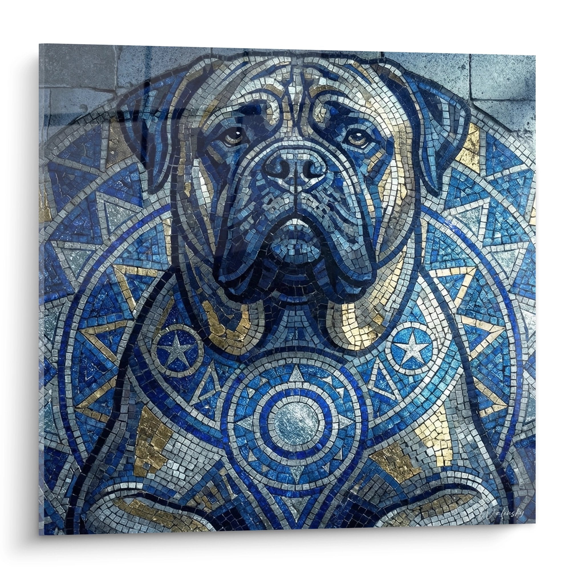 Mosaïque bleue représentant un Bullmastiff entouré d'étoiles géométriques et motifs byzantins