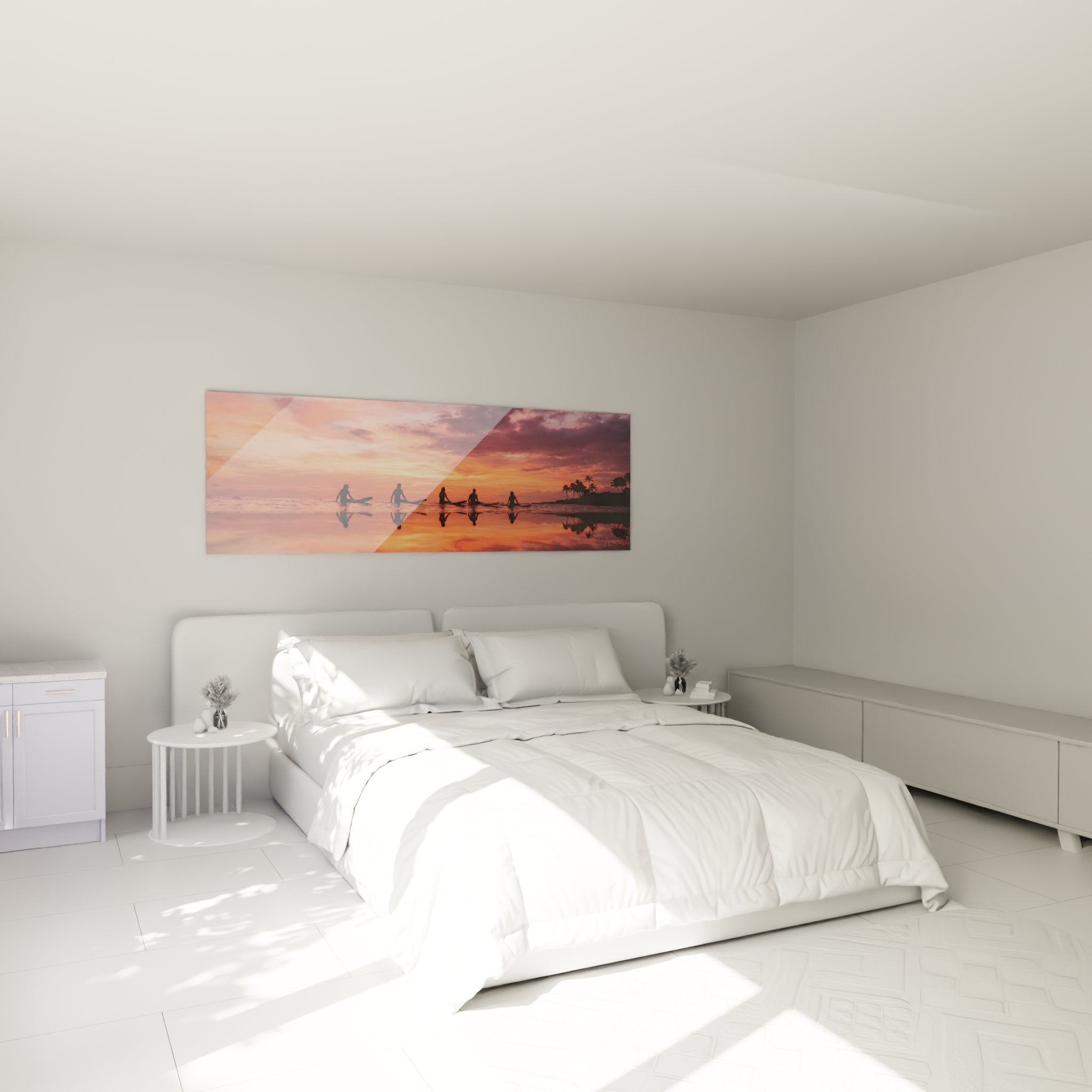 Décoration murale surf dans chambre moderne avec tableau de surfeurs au coucher de soleil aux teintes chaudes