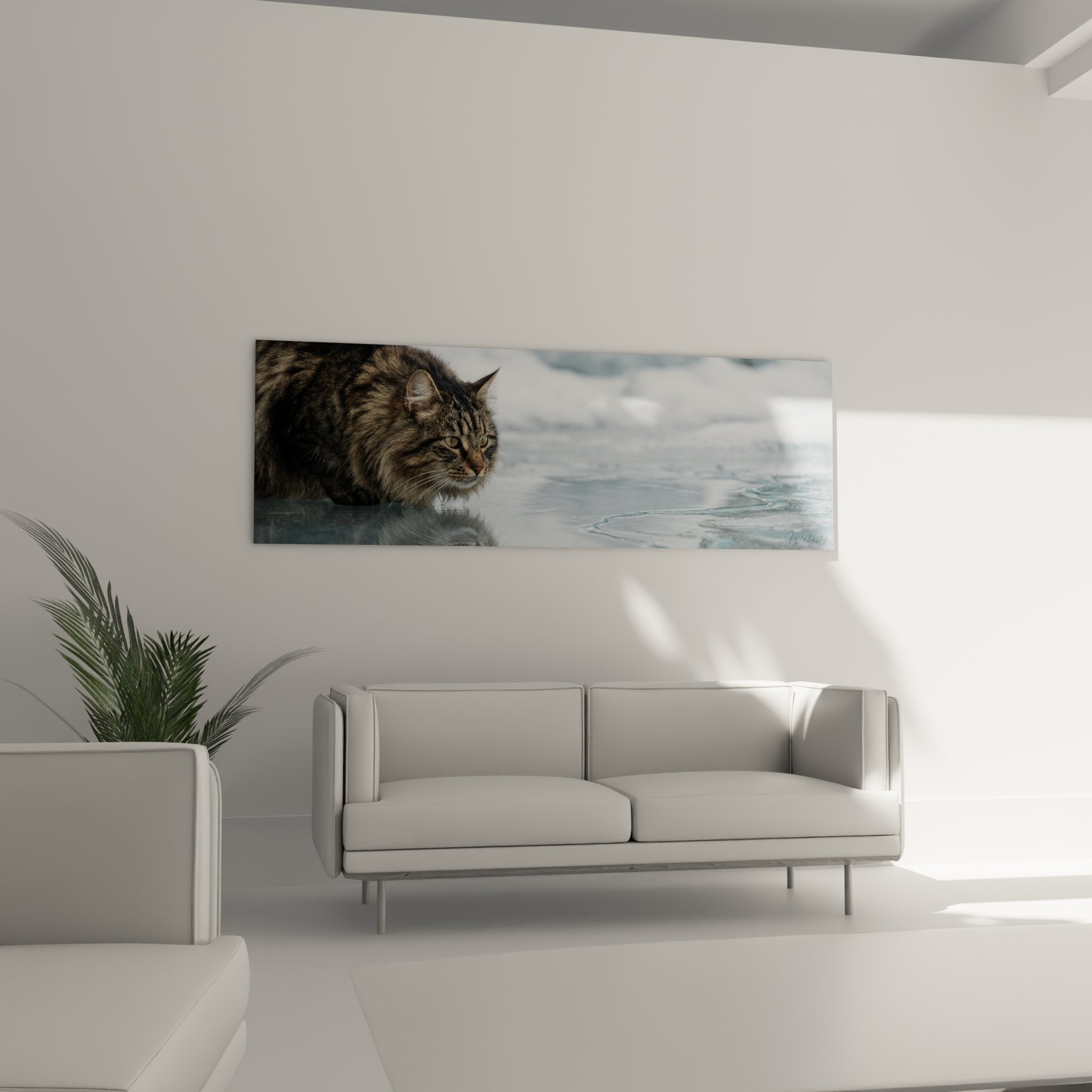 Detail Gemälde Katze Norwegian Forest Cat mit durchdringenden Augen, die auf das Wasser blicken, dichtes getigertes Fell hervorgehoben