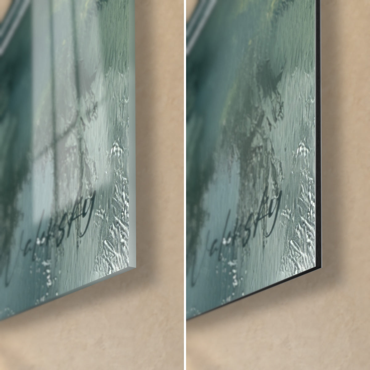 Tableau reflets d'or en aquarelle, coin bas droit : verre brillant à gauche, Dibond noir mat à droite, signature Walensky, tranche de 3 mm