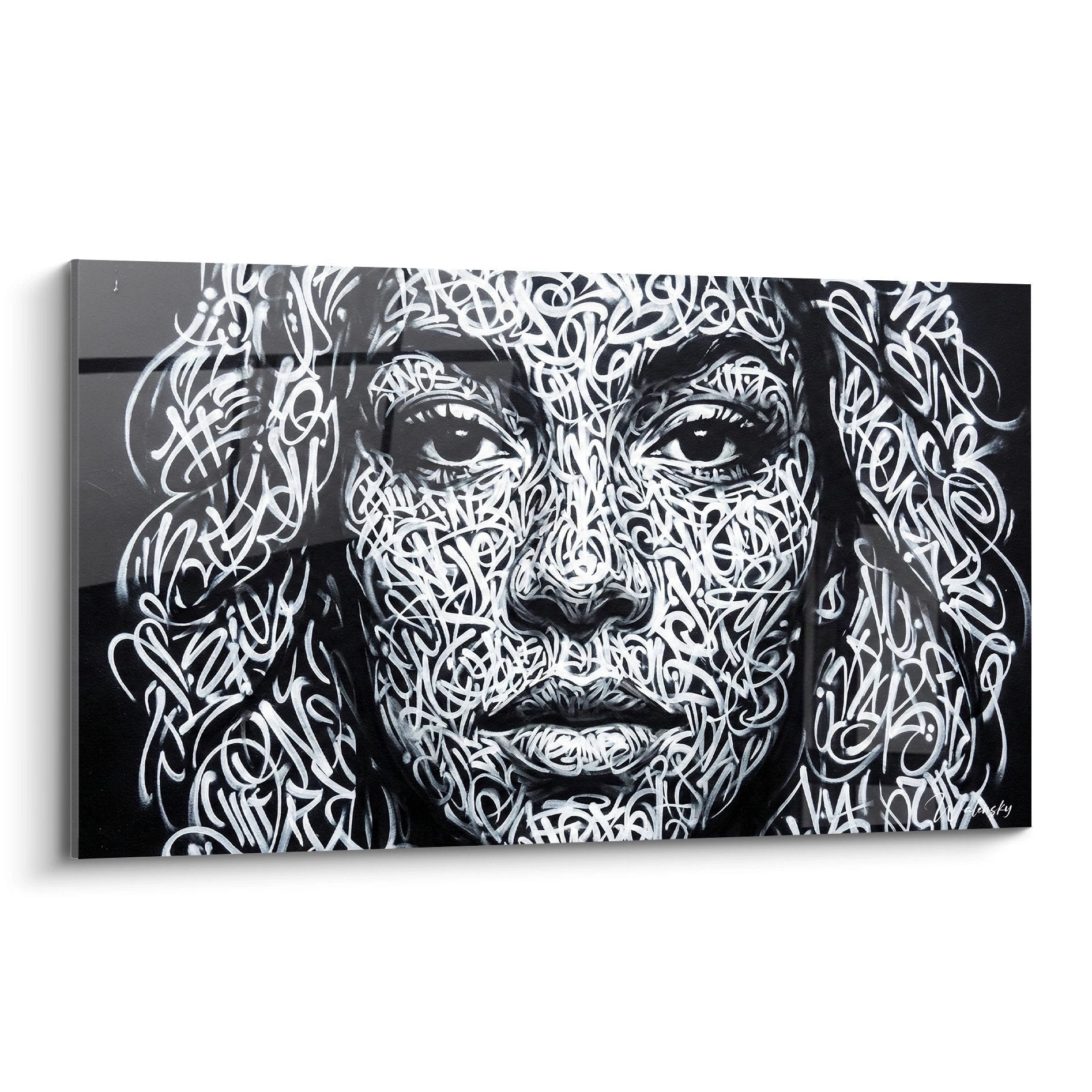 Portrait feminin noir blanc calligraphie urbaine entrelacs motifs graphiques street art contemporain