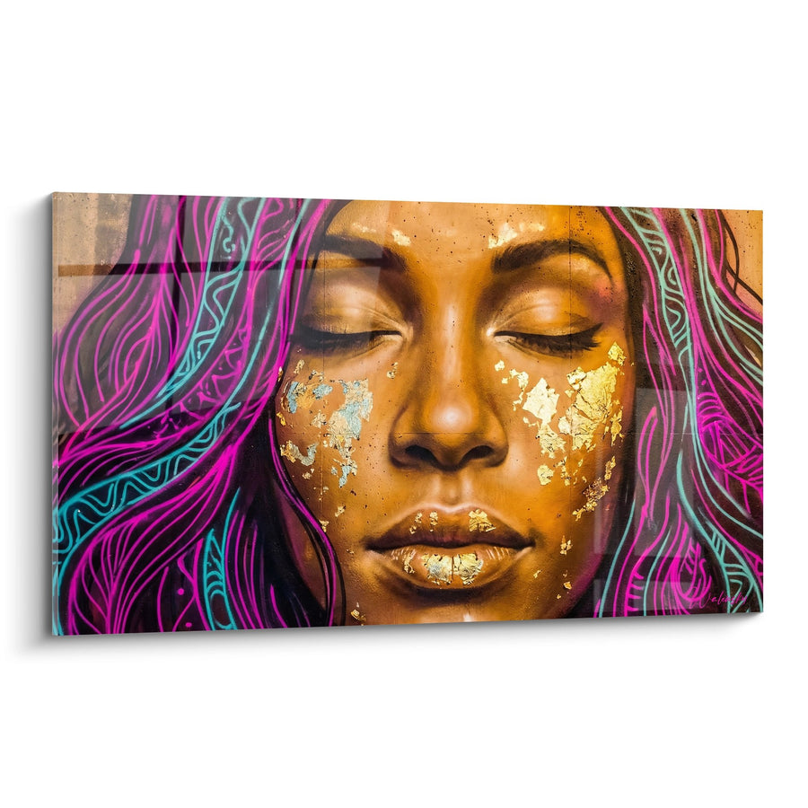 Schilderij Portret van een Vrouw met Roze en Turkoois Haar met Gouden Accenten - Stedelijke Gloed - Neon Fluoriserende Streetart Editie