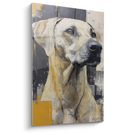 Ritratto di Rhodesian Ridgeback beige e dorato su sfondo astratto colorato, sguardo nobile ed espressivo