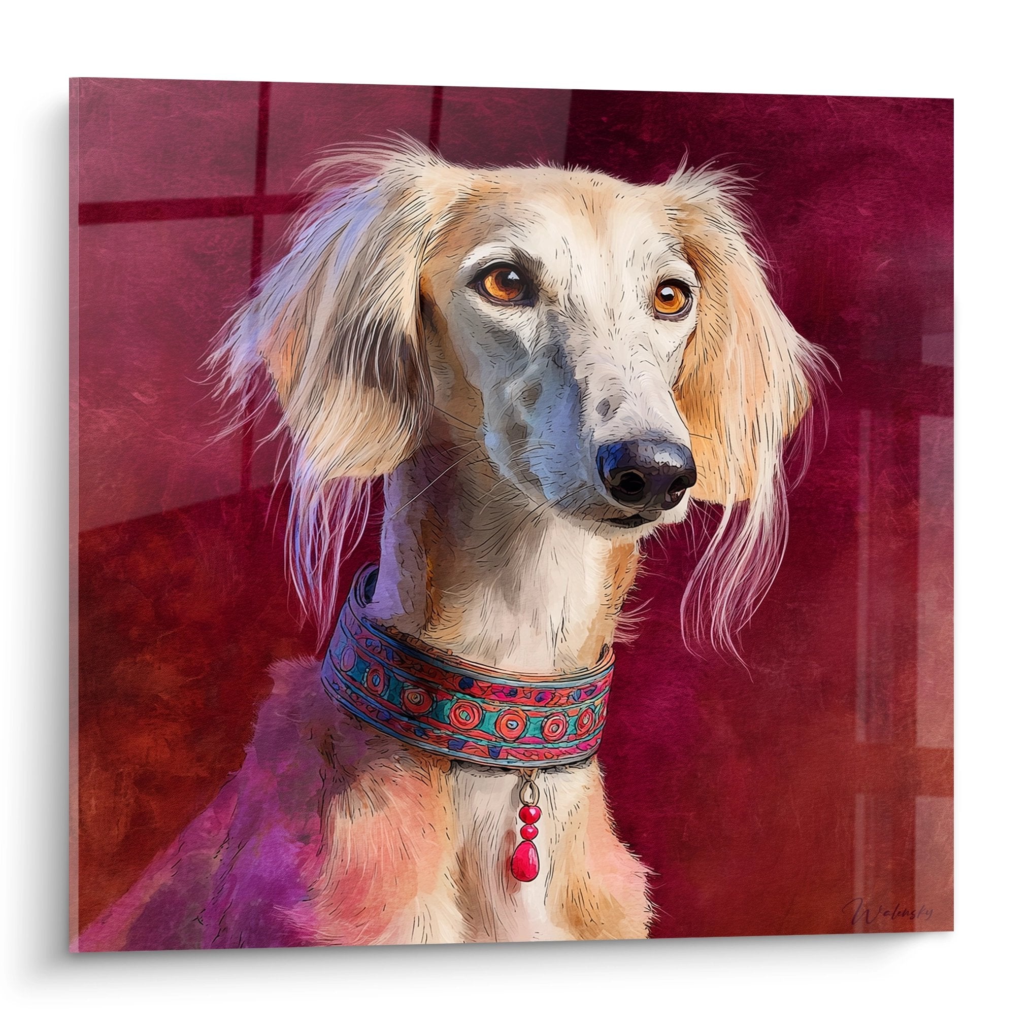 Portrait artistique de Saluki aux yeux dorés sur fond pourpre avec collier orné de motifs colorés