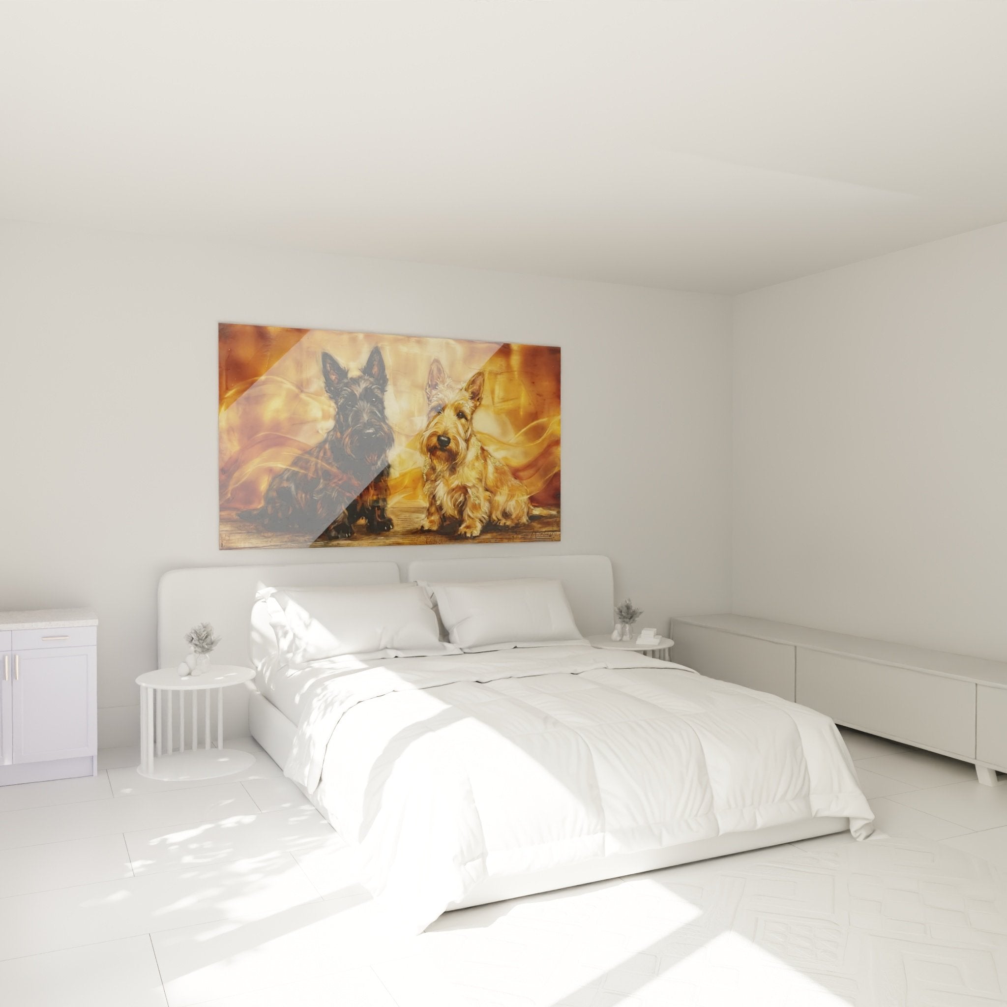 Duo de Scottish Terriers dans decor dore expose dans chambre aux tons chauds et mobilier en bois