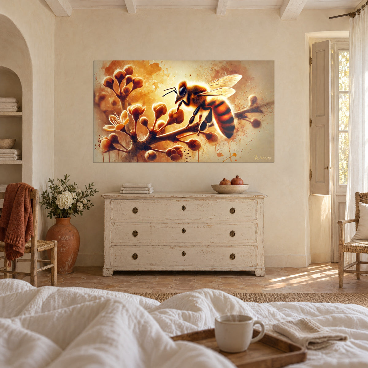 Gemälde Behaarte Hautflügler in Orange und Schwarz auf einem blühenden Zweig, kupferfarbene Spritzer, über einem Bett in einem hellen Schlafzimmer