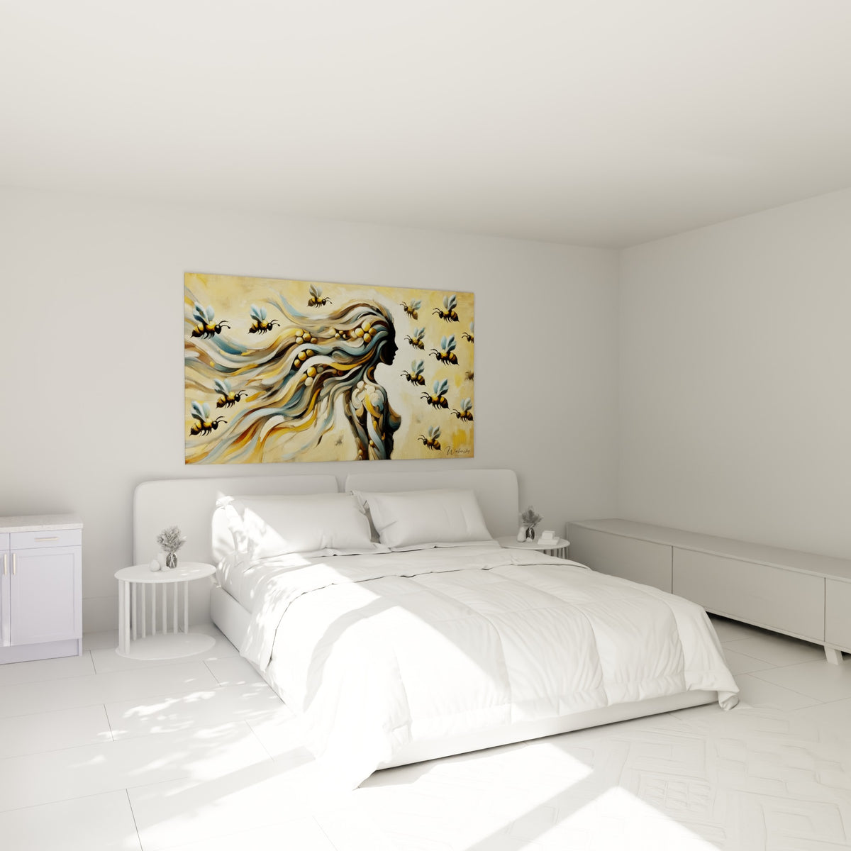 Profil doré aux abeilles voletant, chevelure ocre et bleu gris, au-dessus d'un lit dans une chambre claire
