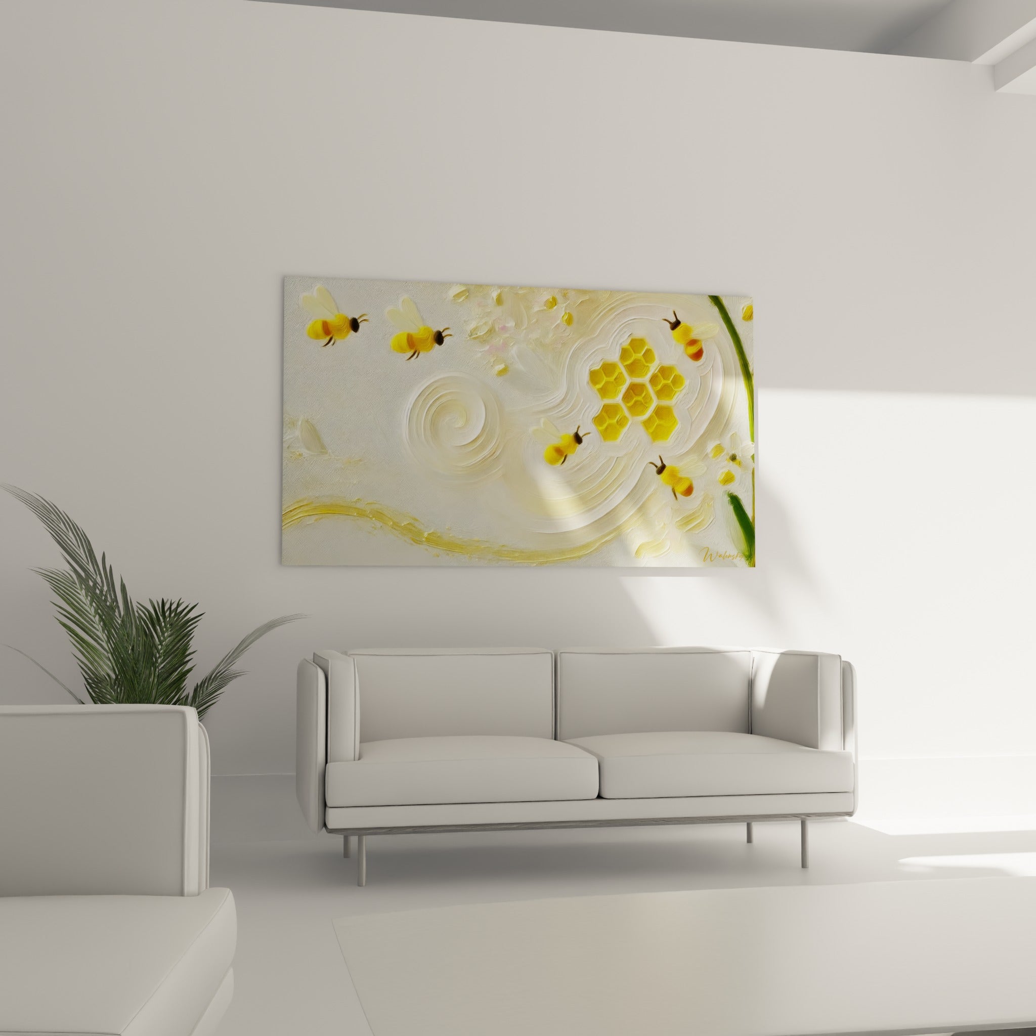 Essaim d'abeilles jaune et noir près d'un nid d'abeille doré, au-dessus d'un canapé dans un salon lumineux