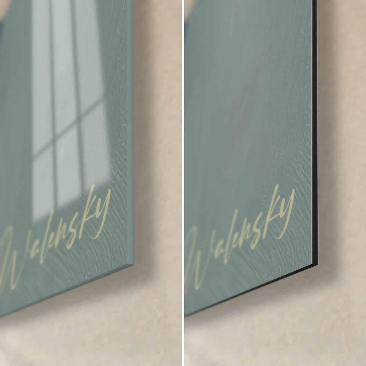 Tableau blocs peints en bleu gris et or pâle, coin bas droit : verre brillant à gauche, Dibond mat à droite, tranche de 3 mm
