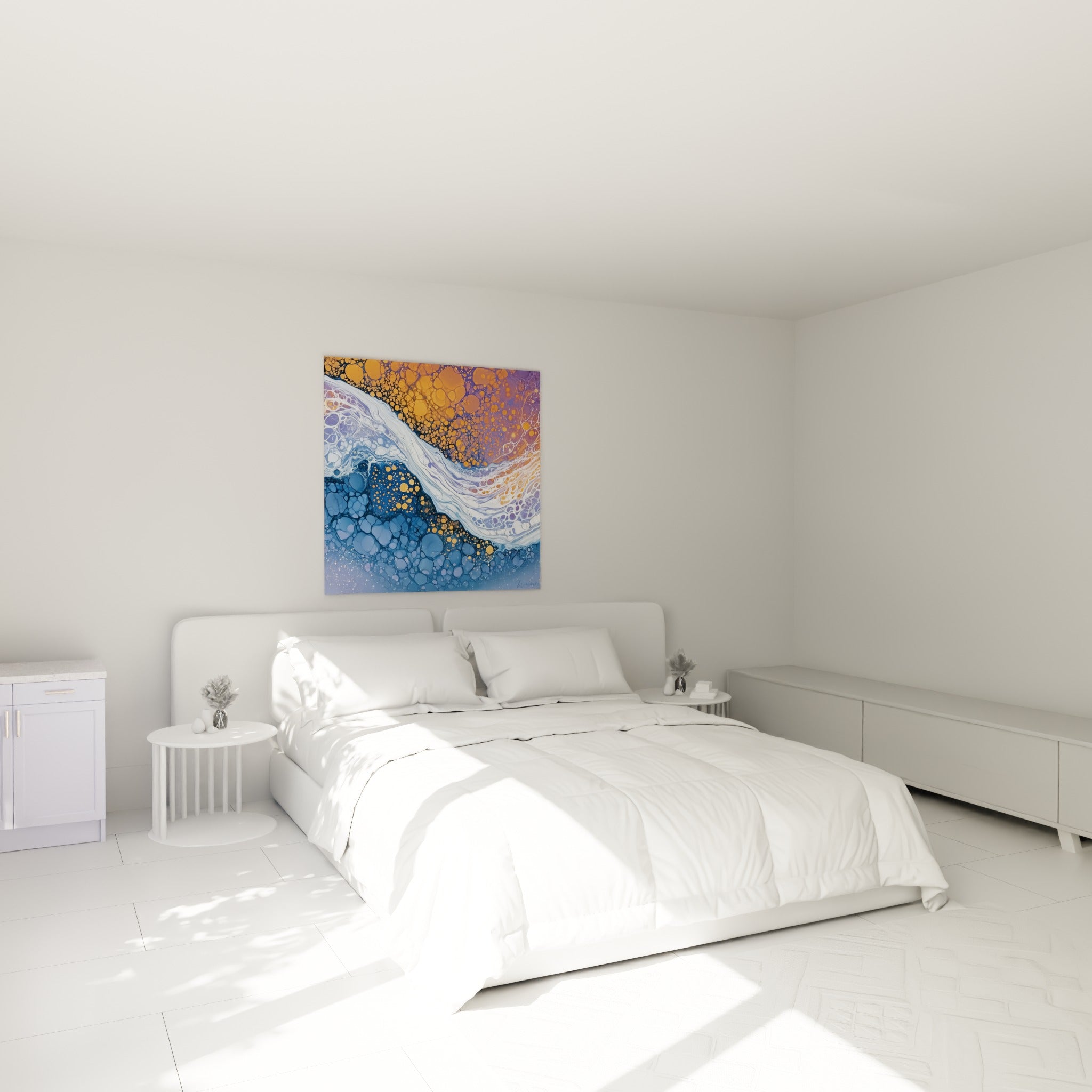 Cellules dorées et bleu marine en mouvement, accrochées au-dessus d'un lit dans une chambre claire