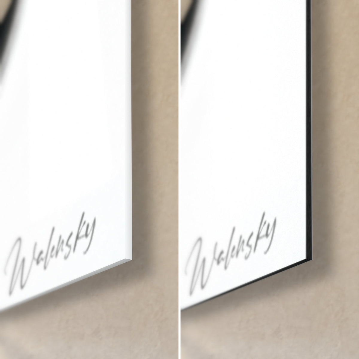 Schilderij met een zwarte lijn op een witte achtergrond, grijze Walensky-signatuur in de rechter onderhoek, glanzend glas links, mat Dibond rechts, 3 mm rand