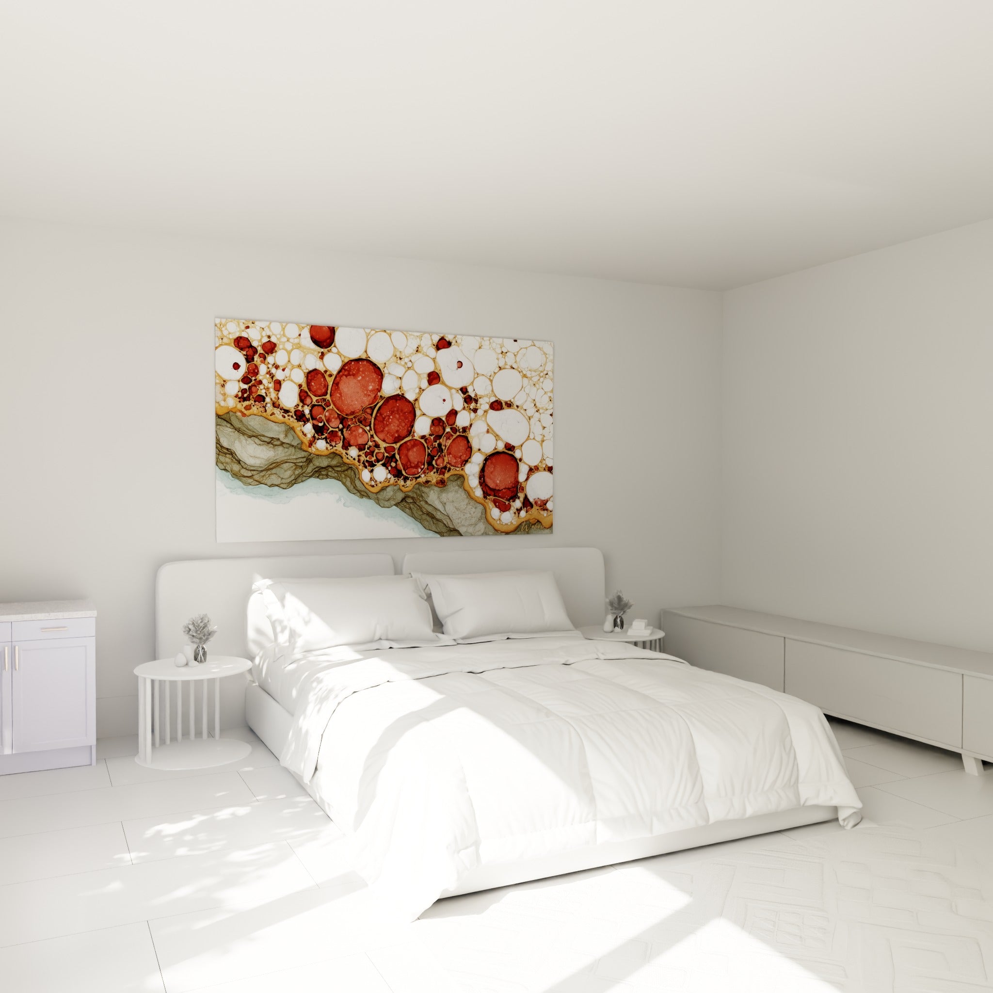 Formes cellulaires rouge brique et doré au-dessus d'un lit dans une chambre claire