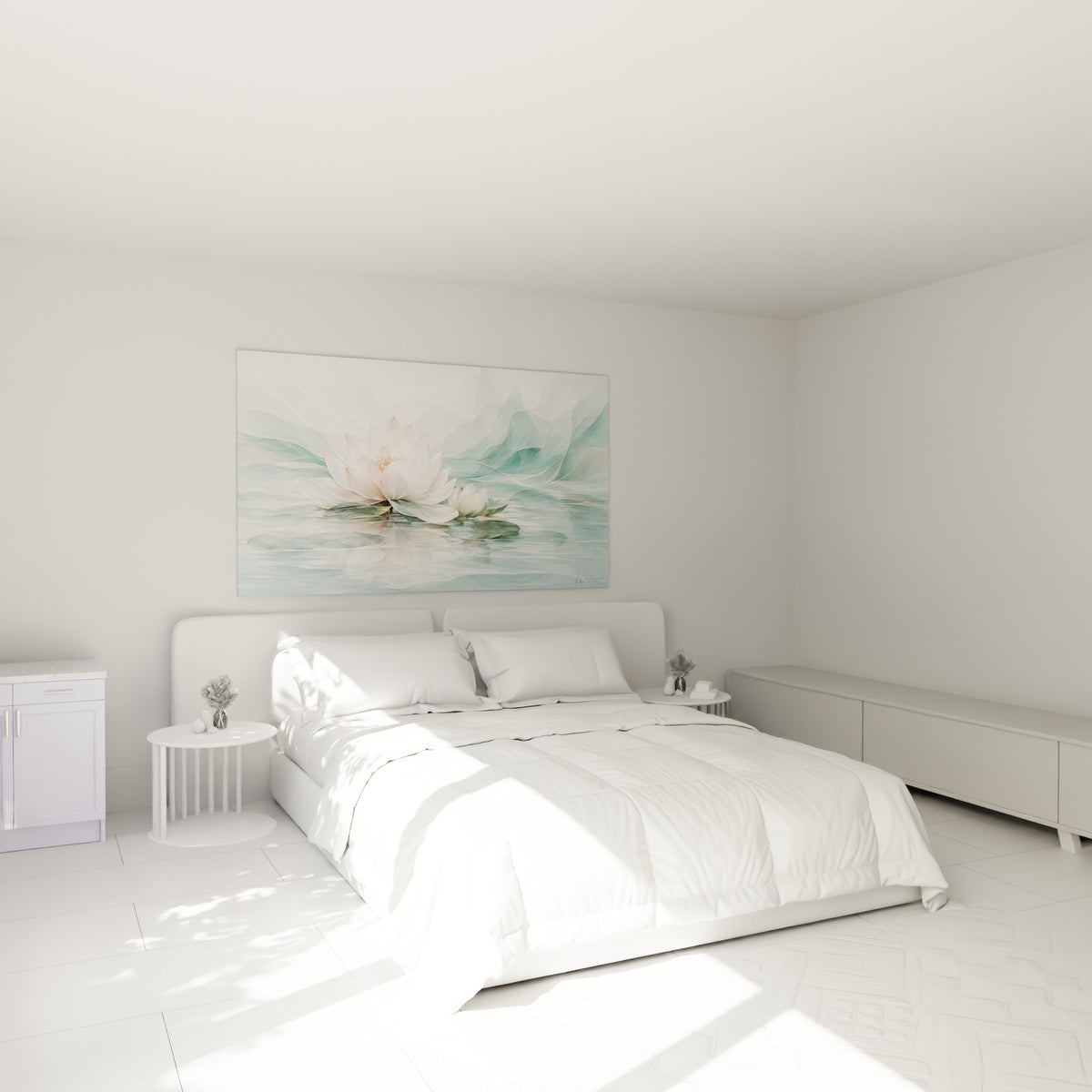 Fleur de lotus rose et vert sauge illuminée d'or, accrochée au-dessus d'un lit dans une chambre claire