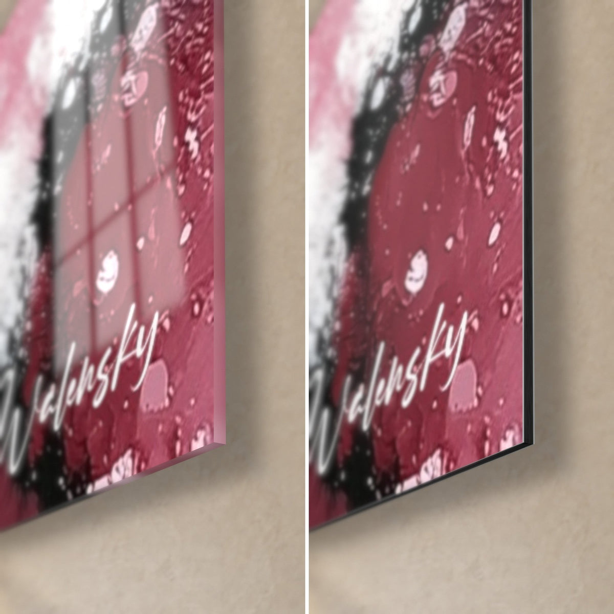 Schilderij rode en grijze gespatte breuklijn, rechtsonder: glanzend acrylglas en reflecties links, mat zwart Dibond rechts