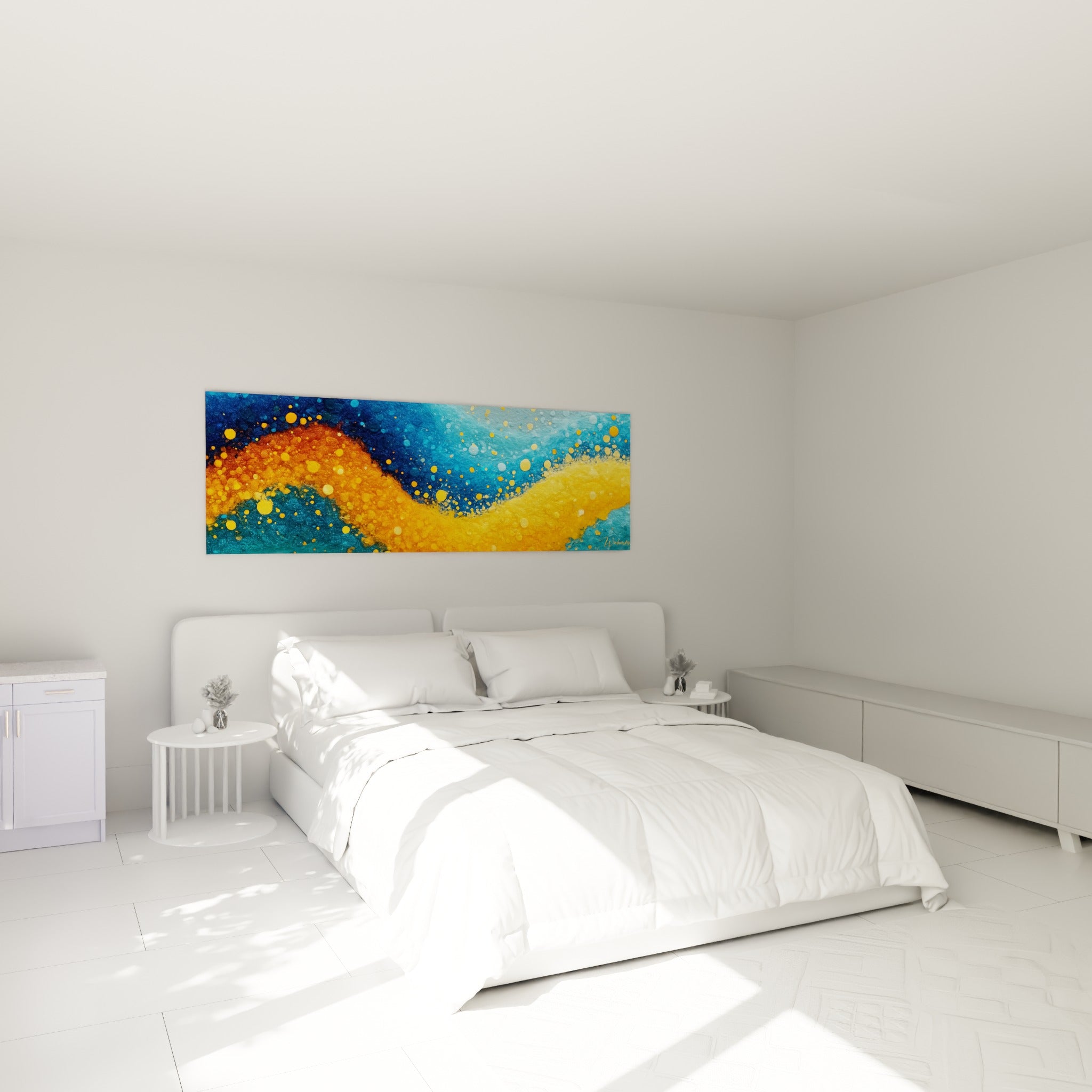 Éclaboussures ocre et turquoise en mouvement fluide, au-dessus d'un lit dans une chambre claire