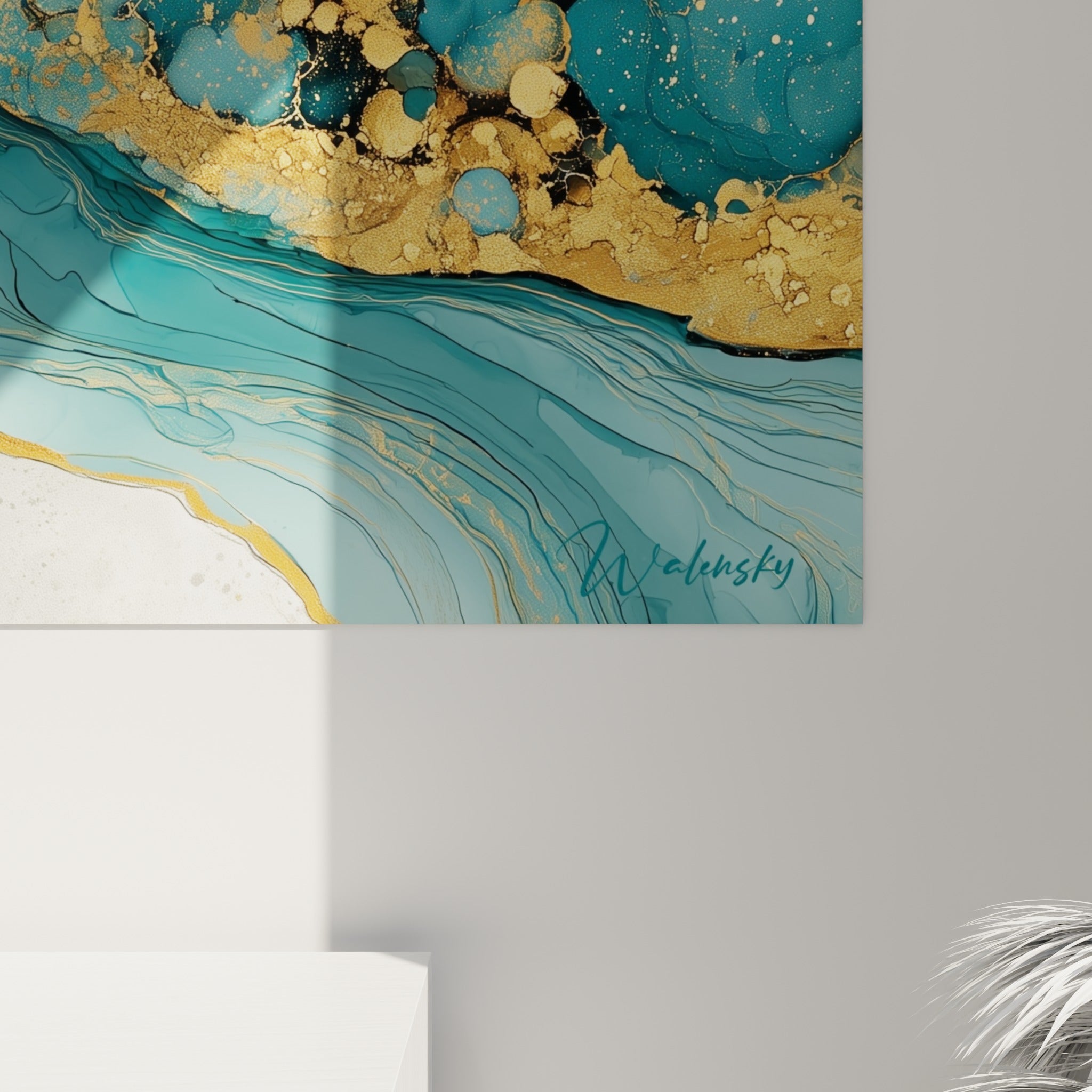 Empâtements dorés et coulures turquoise se mêlent sur la matière de ce tableau Abstrait Coloré