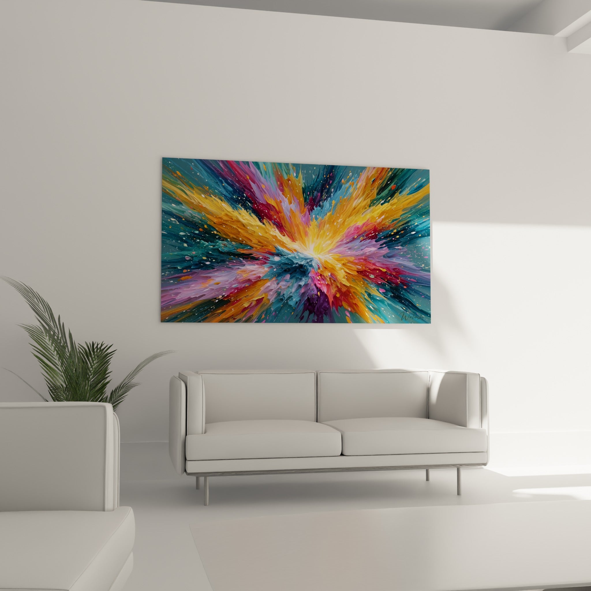 Éclat orangé et violet style Peinture abstrait au-dessus d'un canapé dans un salon lumineux