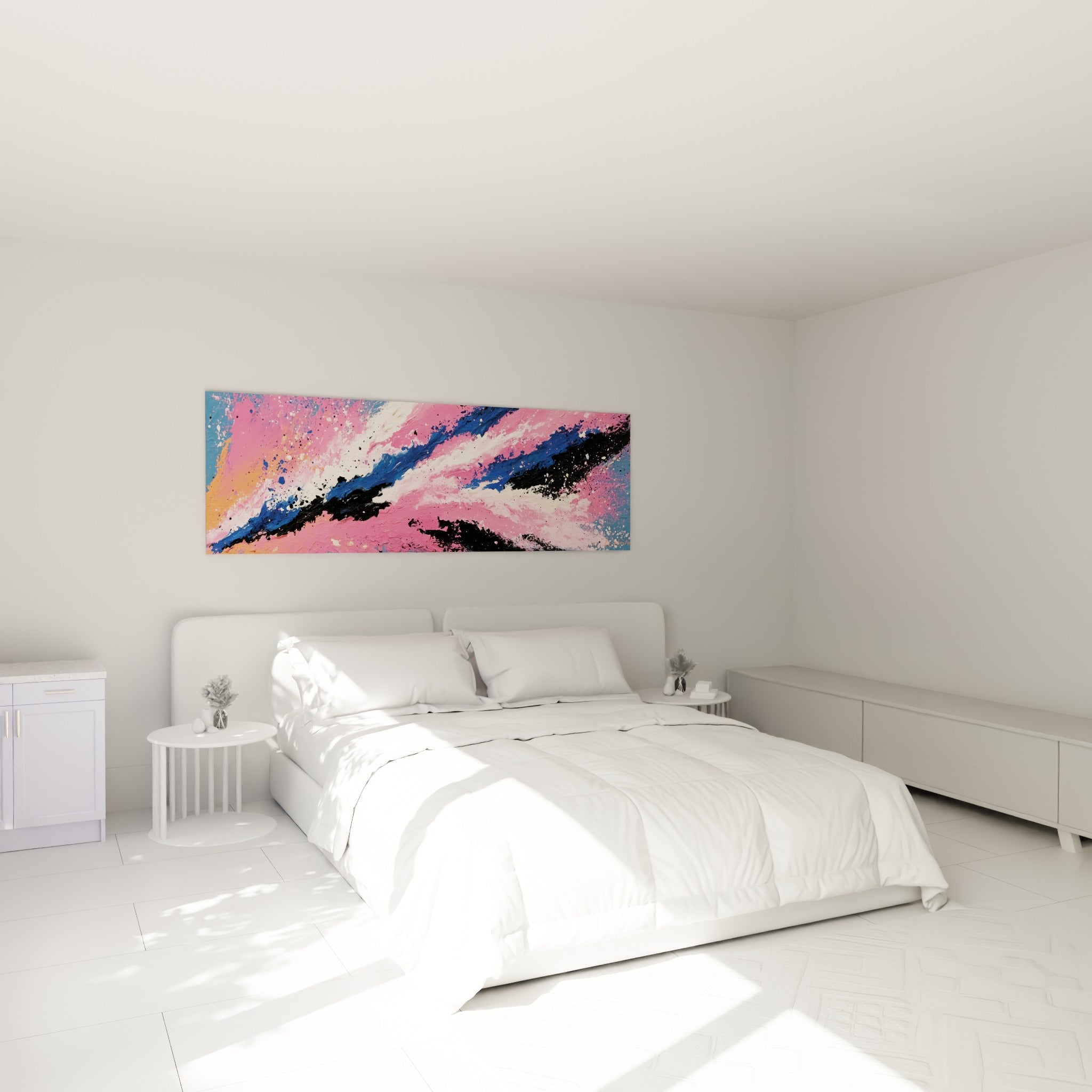 Diagonale rose fuchsia et bleu marine éclatée au-dessus d'un lit dans une chambre claire