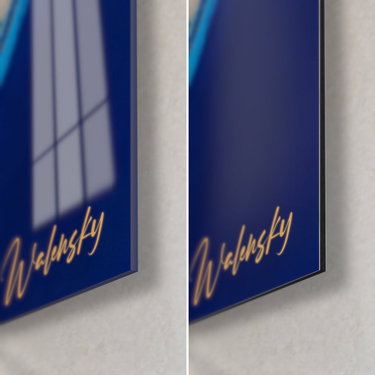 Tableau fluide bleu marine et or, coin bas droit : verre acrylique brillant à gauche, alu Dibond mat à droite, tranche de 3 mm