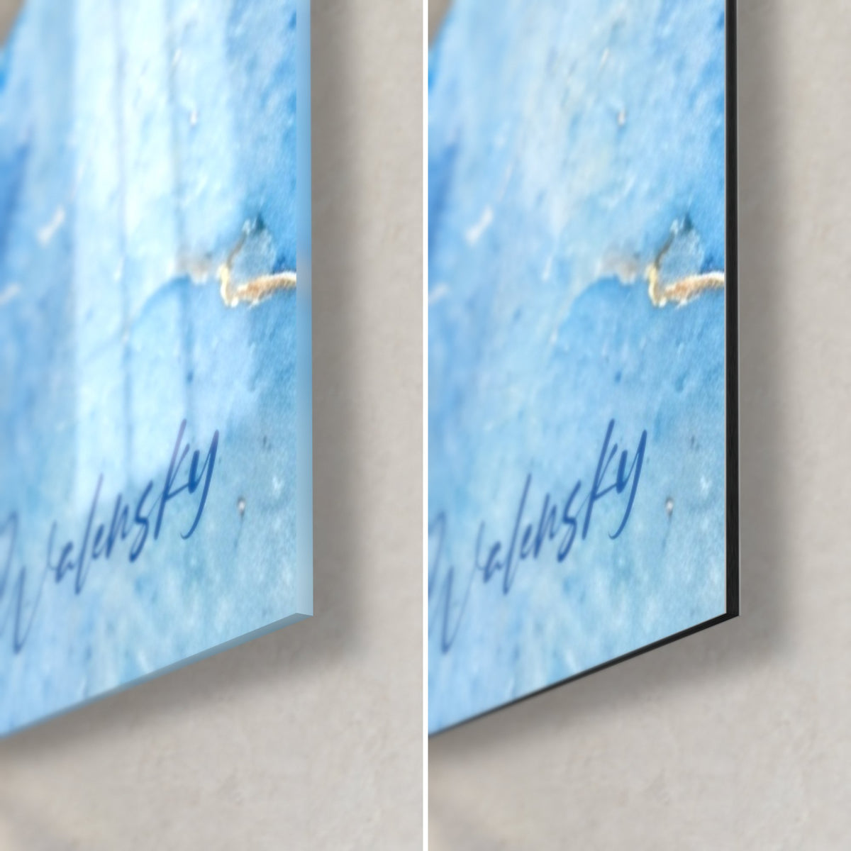 Tableau marbre bleu et or, coin bas droit : verre acrylique brillant à gauche, Dibond mat à droite, tranche noire de 3 mm