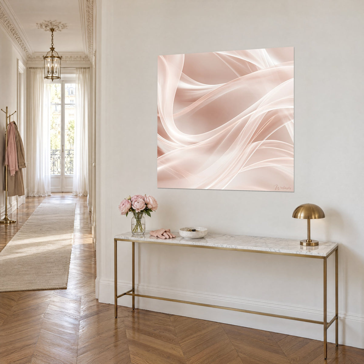 Tableau rubans translucides rose poudré et blanc crème en volutes, accroché au-dessus d'une console dorée, couloir haussmannien