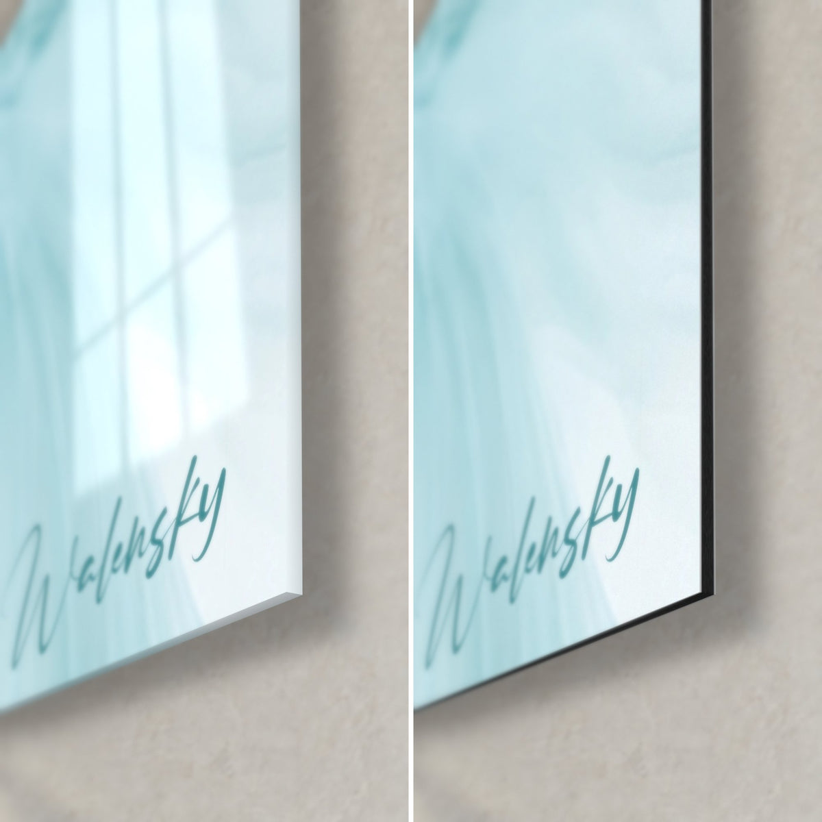 Tableau fleur abstraite turquoise et blanche, coin bas droit : verre brillant à reflets, Dibond mat noir, tranche de 3 mm