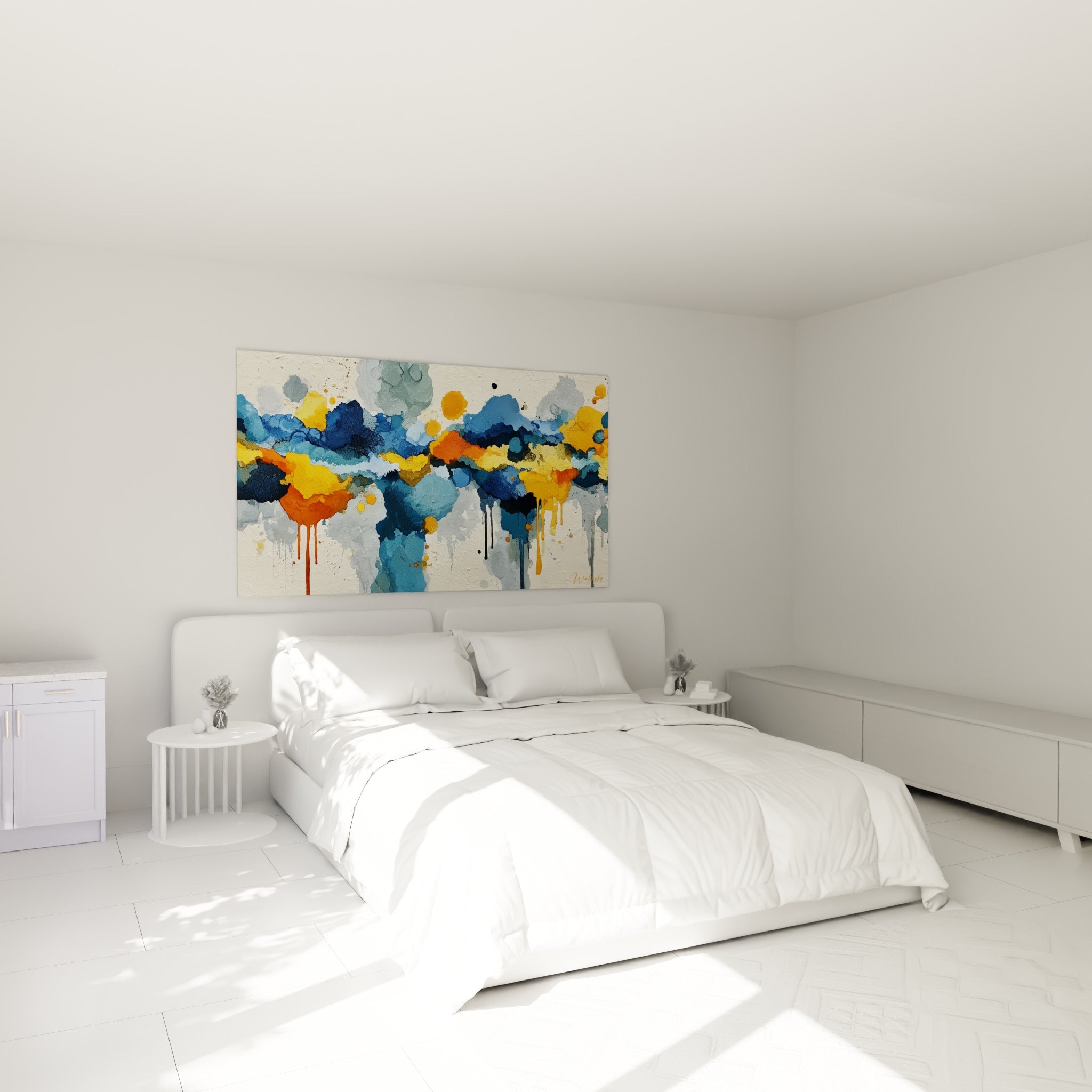 Nuages bleu pétrole et éclats orange brûlé de ce tableau abstrait, au-dessus d'un lit dans une chambre claire