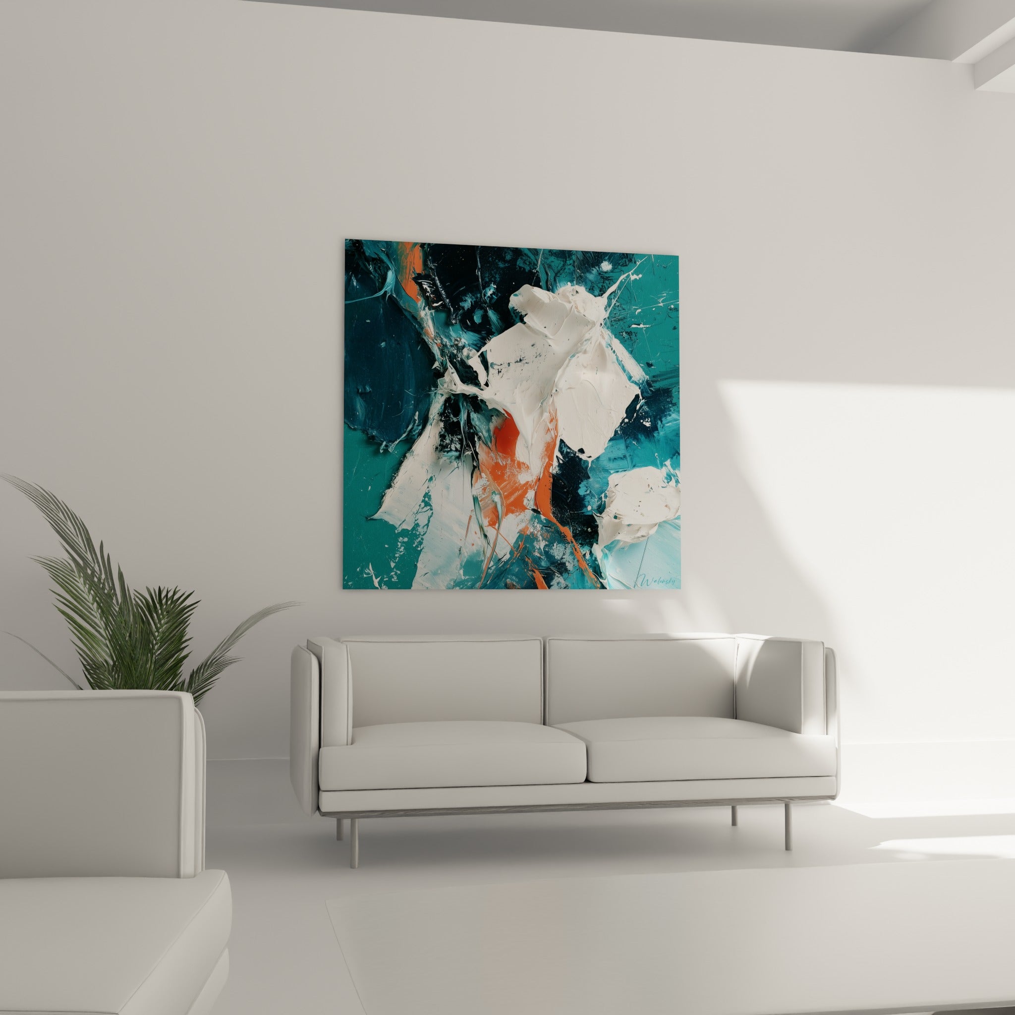 Matière blanche épaisse et fond sarcelle de ce tableau abstrait, disposé au-dessus d'un canapé dans un salon lumineux