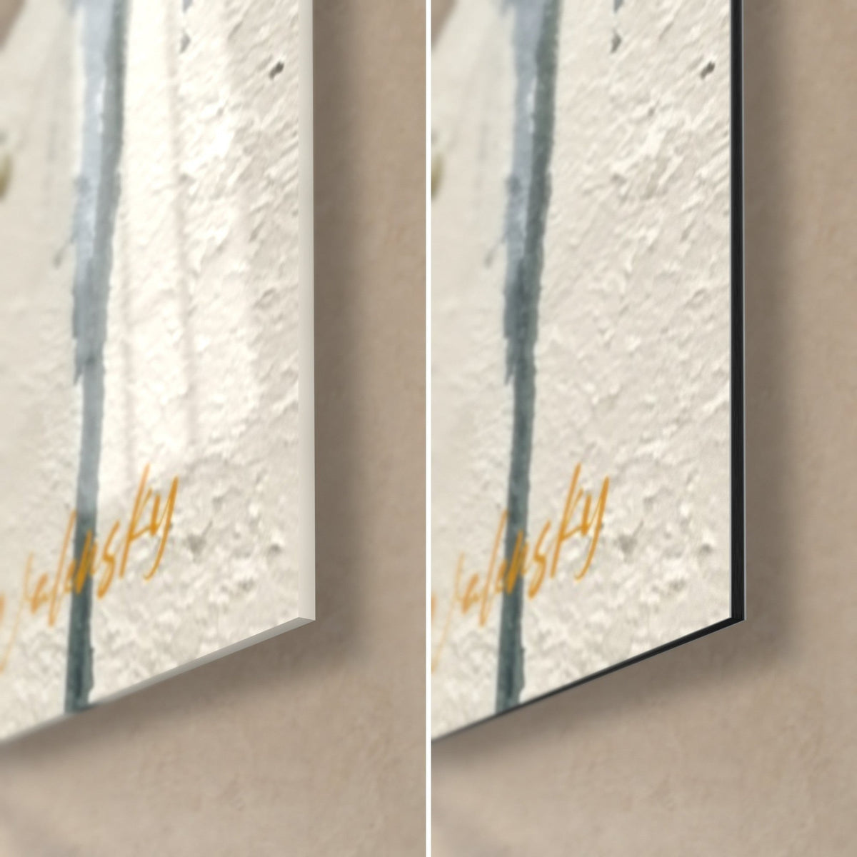Schilderij met abstracte schilderkunst in nachtblauw en oker, Walensky-signatuur rechtsonder, 3 mm rand, glanzend glas en mat Dibond