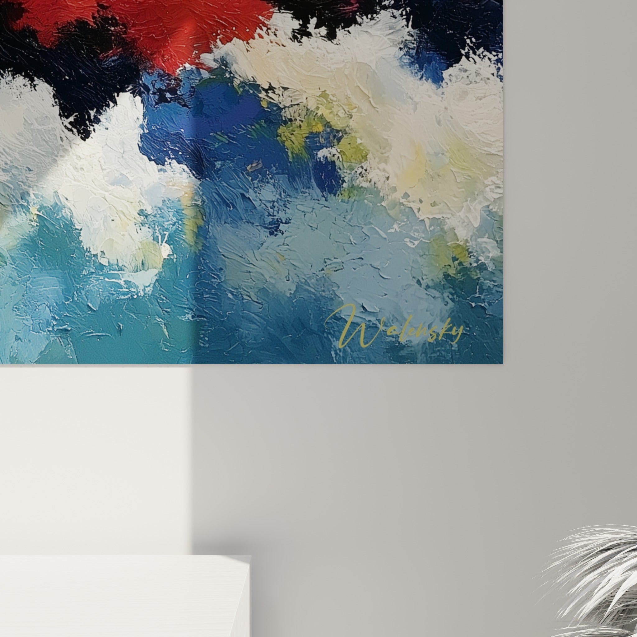 Matière épaisse à la spatule mêlant jaune doré, blanc et bleu ardoise, coulures visibles sur la surface peinte