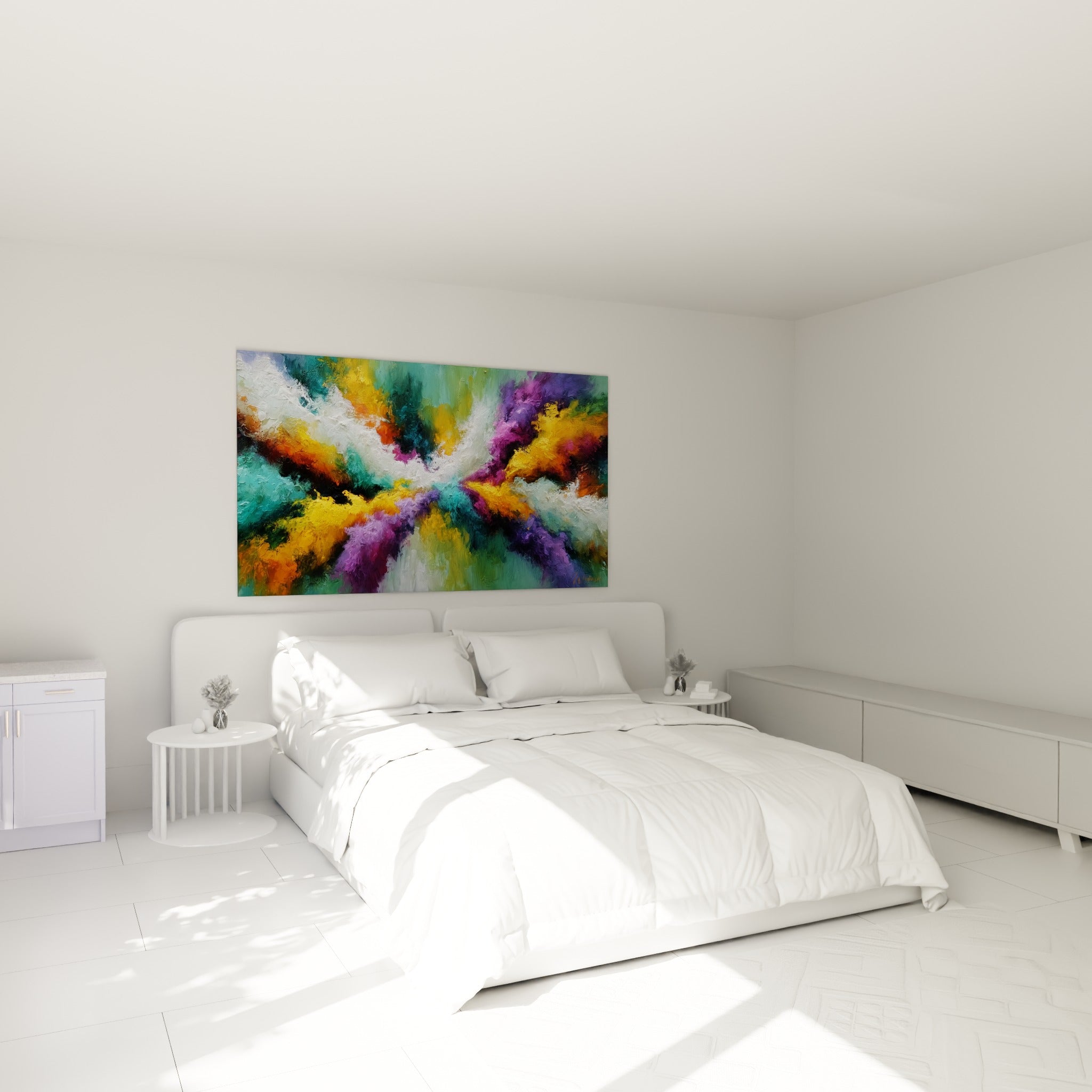 Tourbillon coloré ocre et magenta accroché au-dessus d'un lit dans une chambre claire