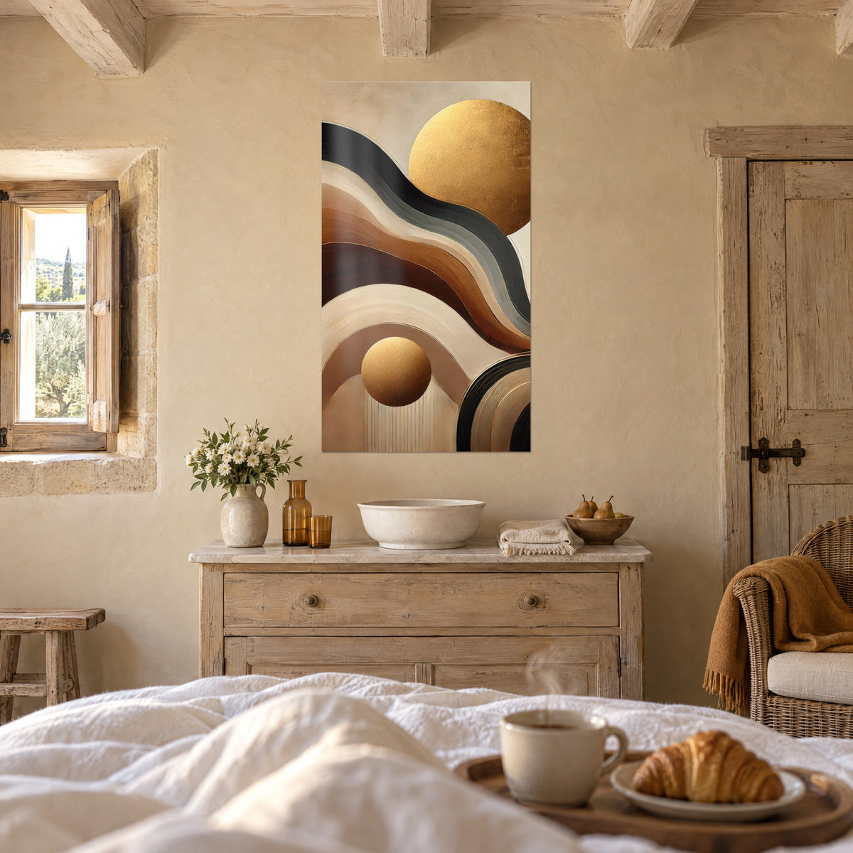Schilderij met concentrische beige en bistre bogen onder een gouden hemellichaam, persoon van achteren, boven een bed in een lichte slaapkamer