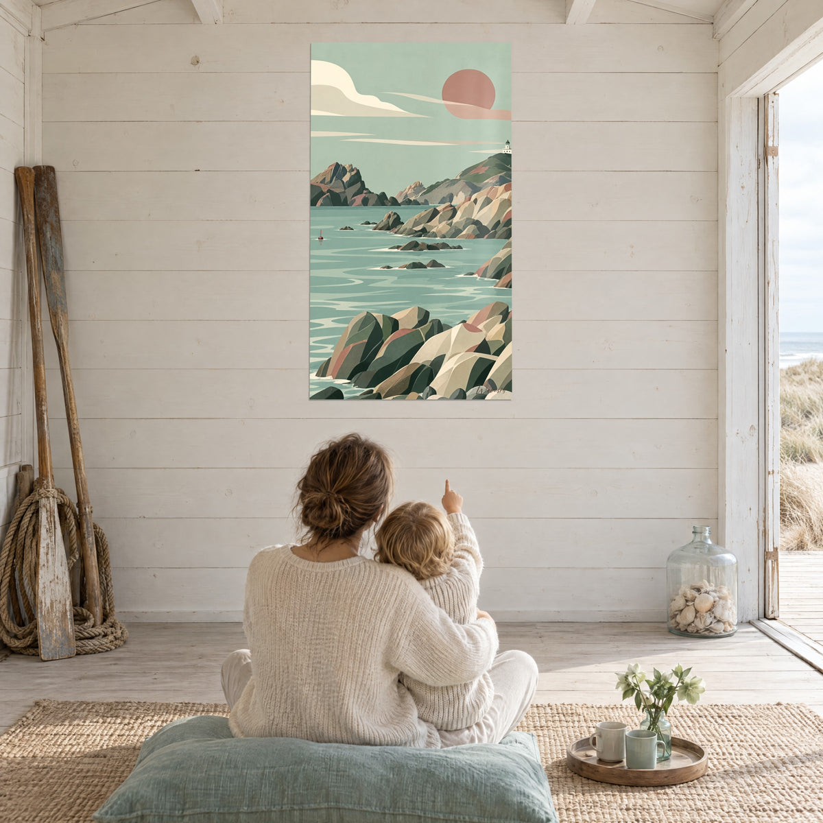 Quadro della penisola di Ajaccio, rocce levigate salvia e sabbia, cielo verde menta, madre e bambino di spalle in una stanza sul mare