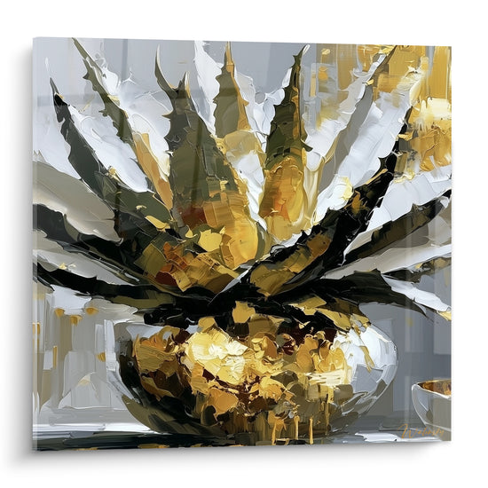 Aloe vera doré aux feuilles argentées sculptées, pot texturé, fond gris anthracite lumineux
