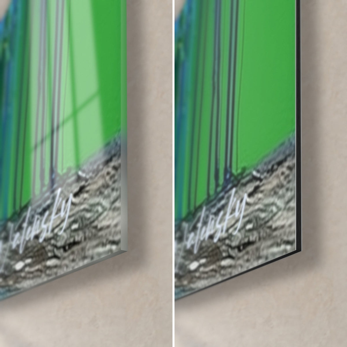 Quadro di succulenta con colature verdi, angolo in basso a destra: vetro acrilico lucido a sinistra, alluminio Dibond opaco a destra