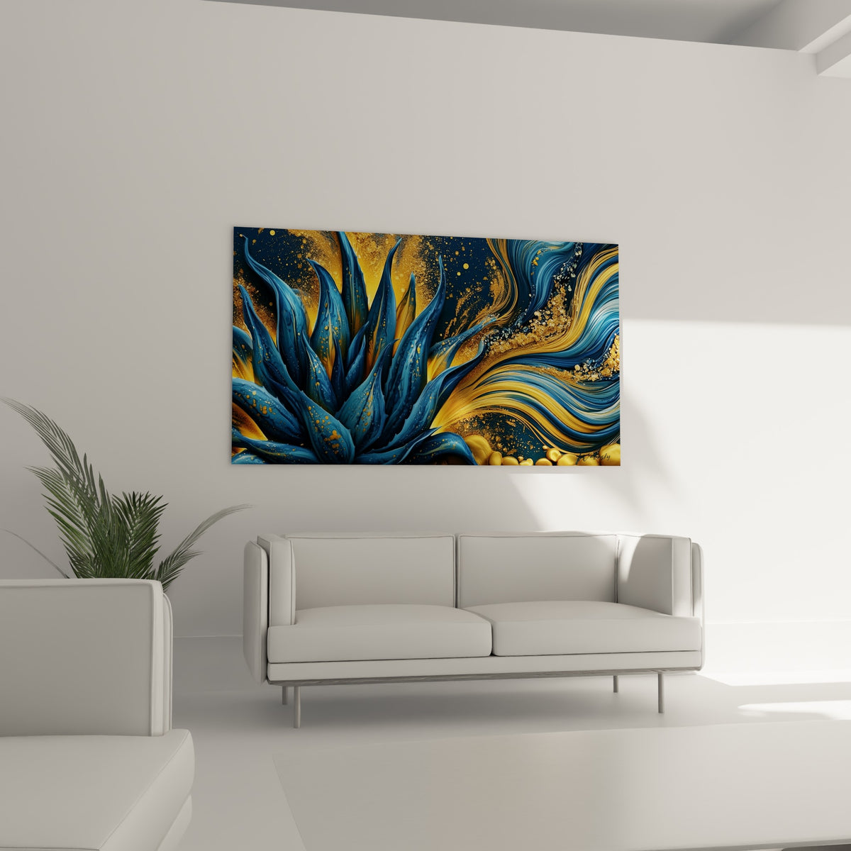 Feuilles d'Aloe vera bleu nuit parsemées d'éclats dorés, suspendues au-dessus d'un canapé dans un salon lumineux