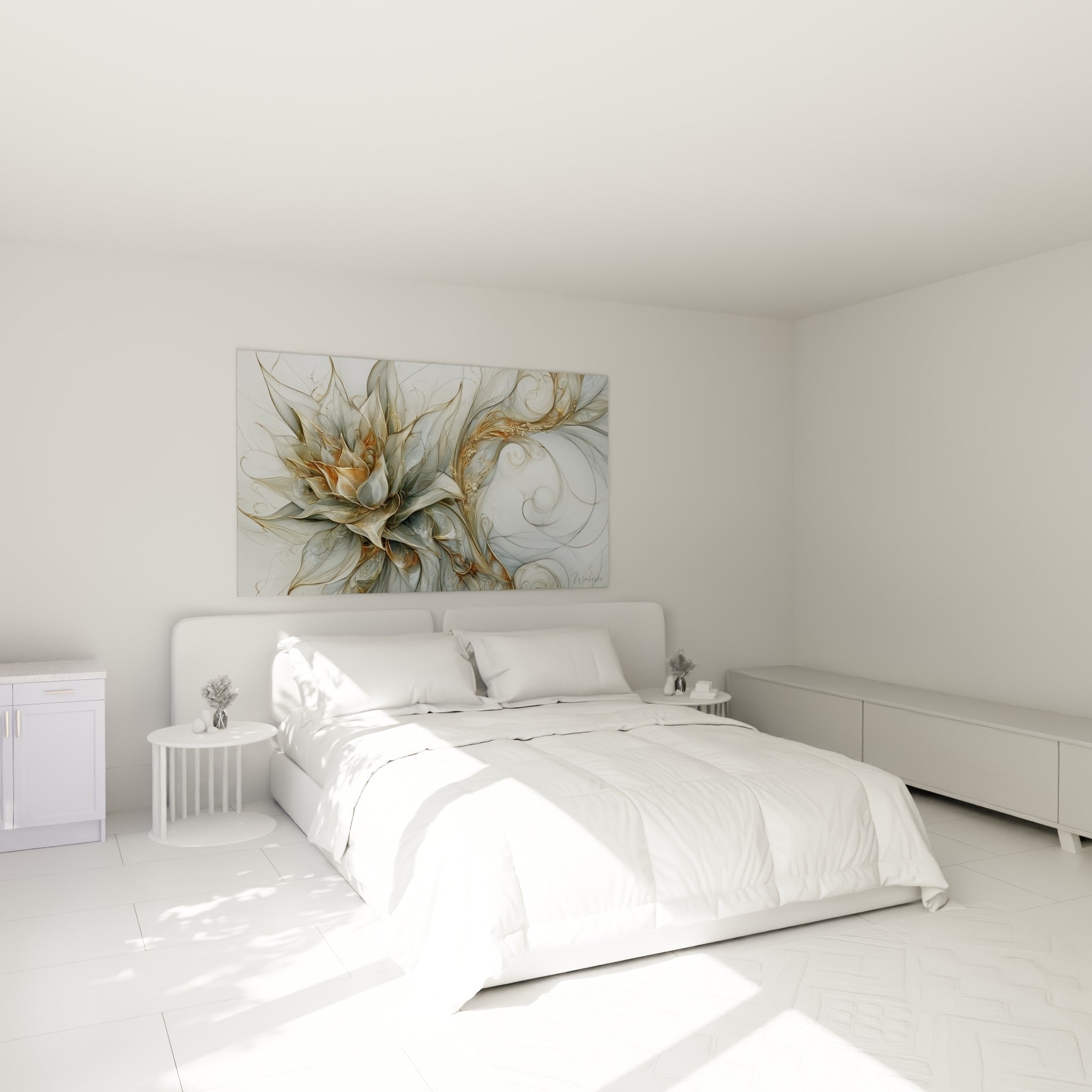 Aloès sculpté en gris nacré et doré, accroché au-dessus d'un lit dans une chambre claire