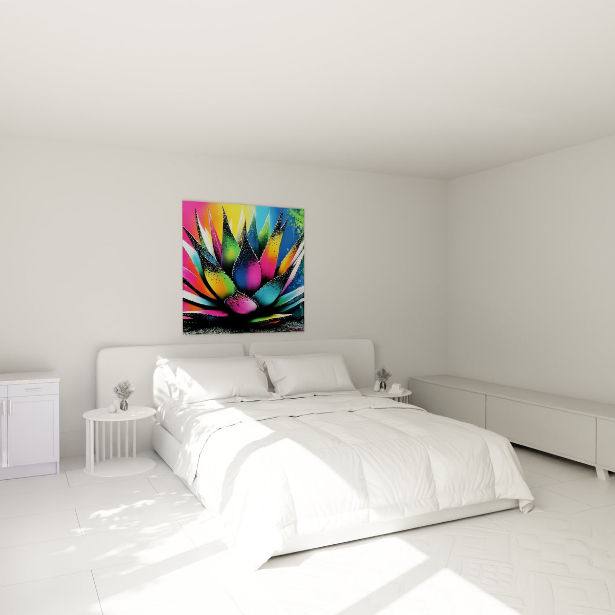Aloe vera rose et vert émeraude accroché au-dessus d'un lit dans une chambre claire