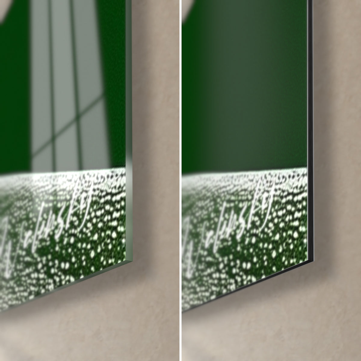 Tableau plante grasse aux gouttes émeraude, coin bas droit : verre acrylique brillant à gauche, alu Dibond mat blanc à droite, tranche 3 mm