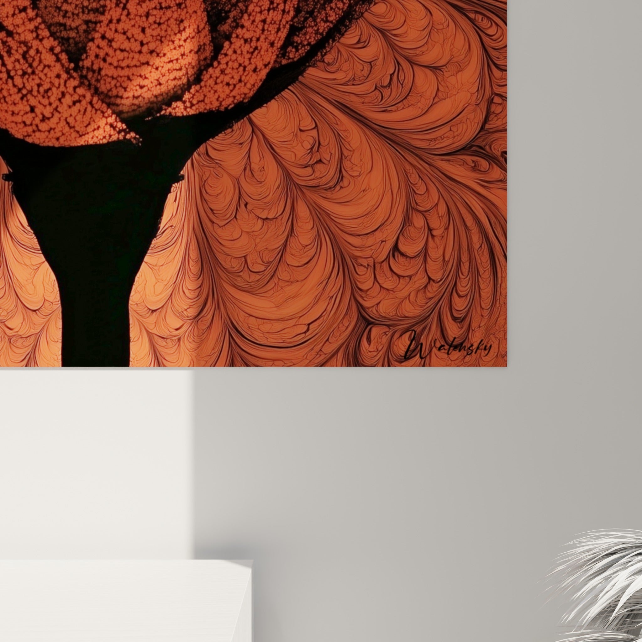 Détail des motifs ornementaux corail et noirs de l'aloe vera, grain fin et lignes en volutes serrées.