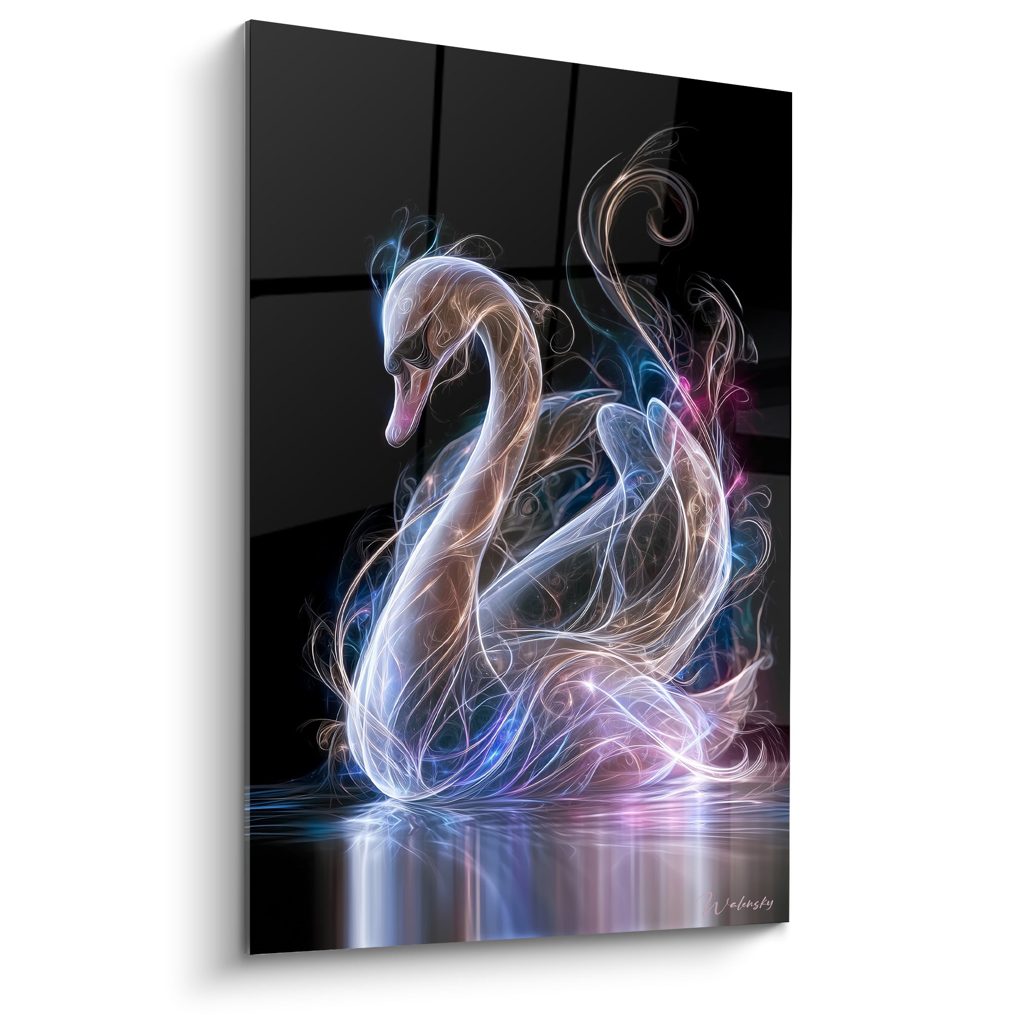 Cygne spectral aux volutes dorées et violettes se détachant sur fond noir profond