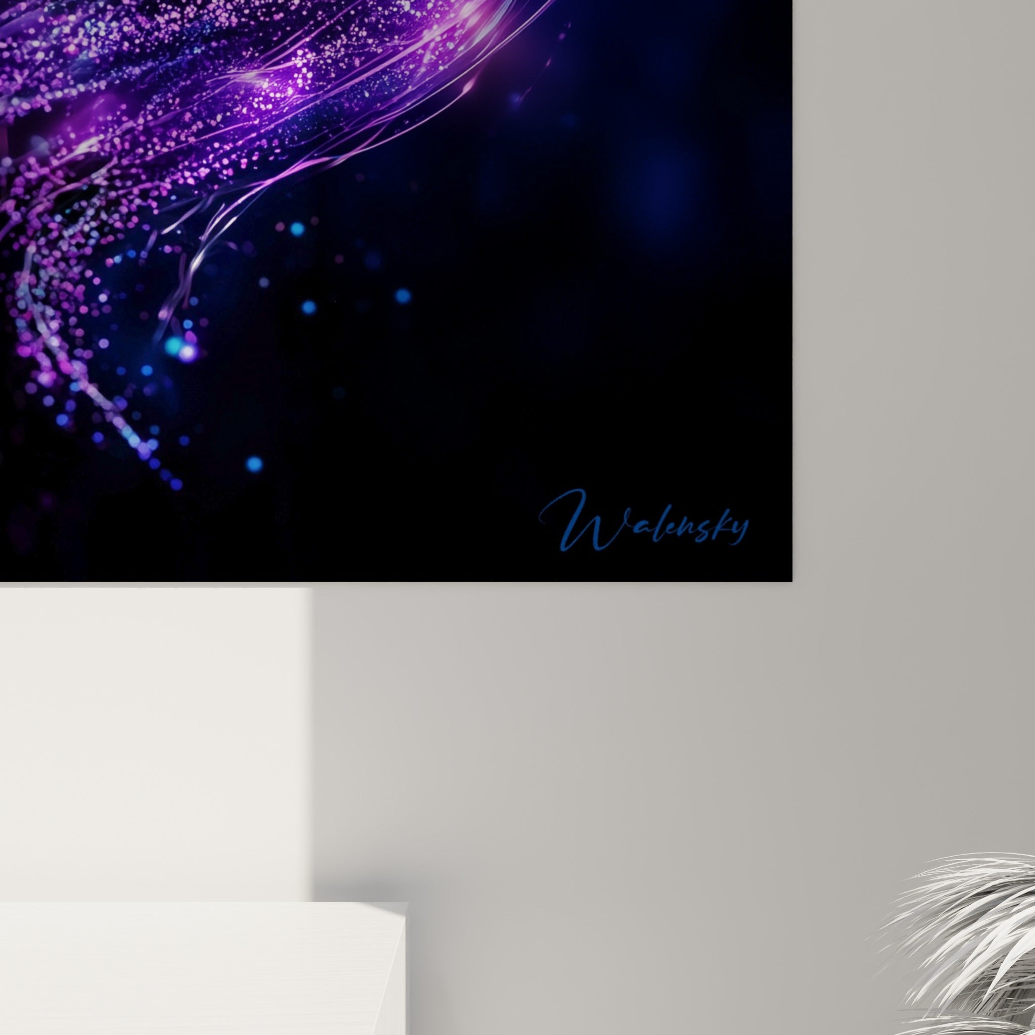 Détail des tentacules violets et turquoise avec grain lumineux et points dorés scintillants