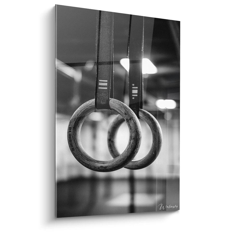 Tableau anneaux de gymnastique - Force suspendue - Edition sports noir et blanc