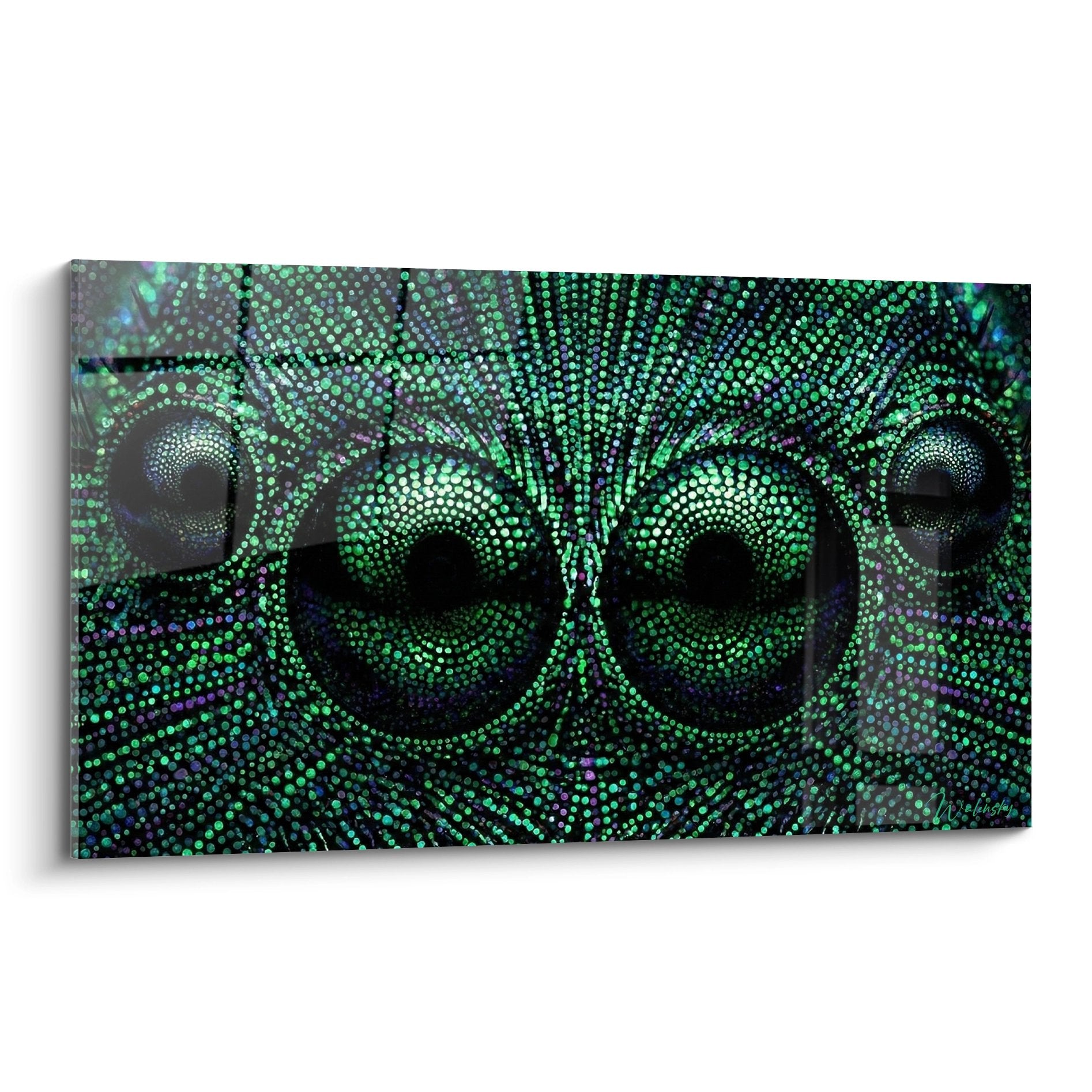 Grüne Spinne mit leuchtenden pointilistischen Mustern und vier hypnotischen schwarzen Augen auf funkelndem Hintergrund