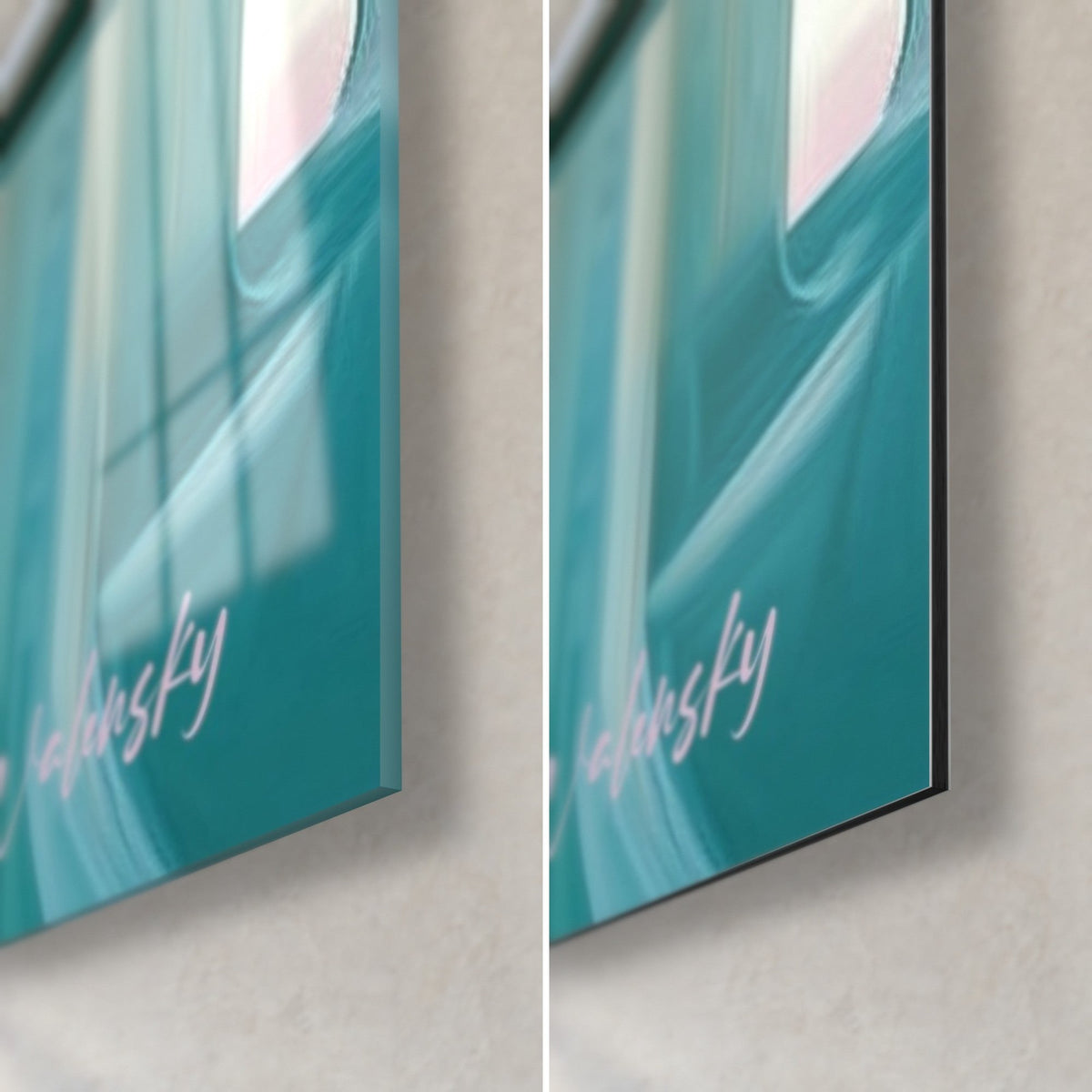 Tableau mosquée blanche, coin bas droit : reflet turquoise brillant sur le verre, Dibond mat à droite, tranche noire de 3 mm