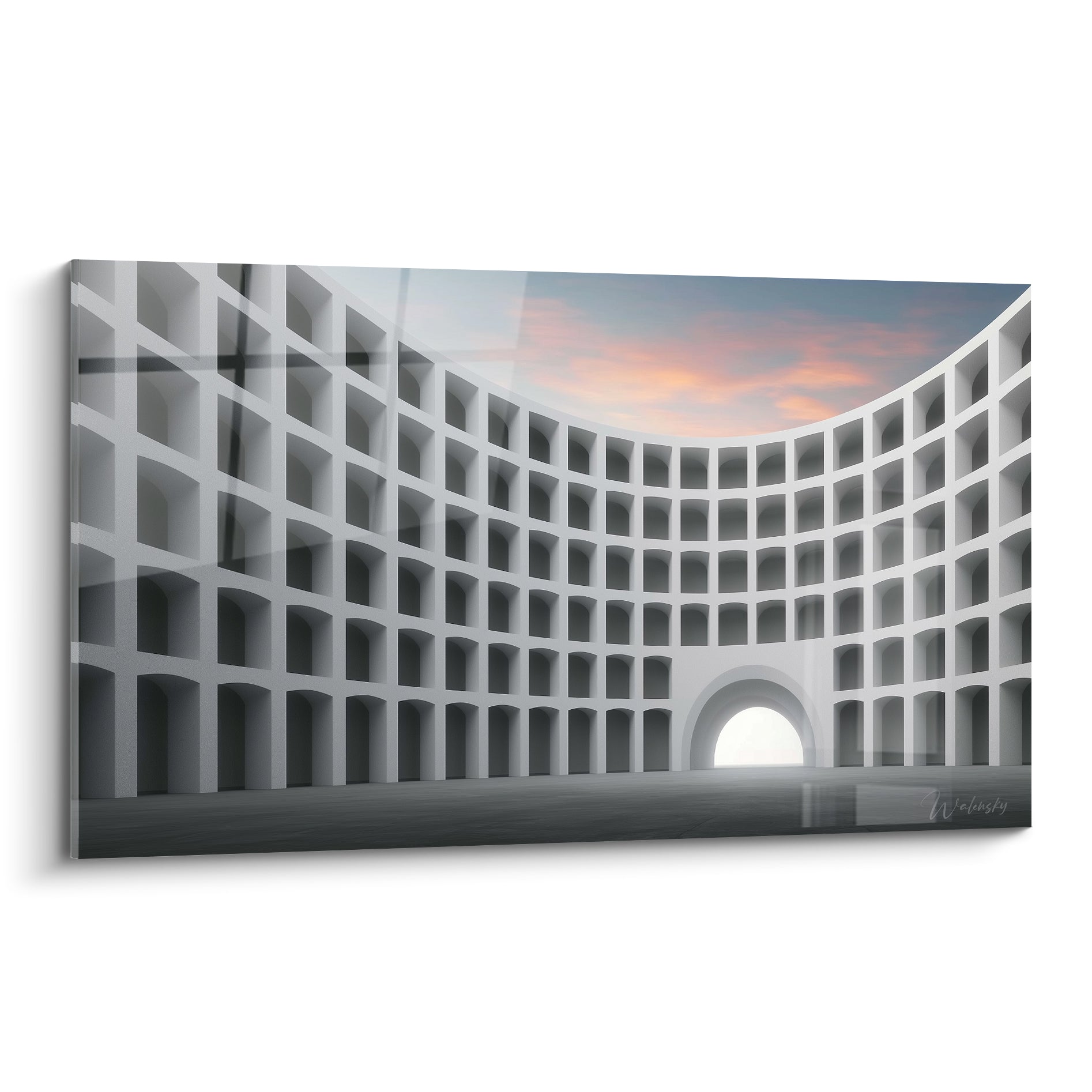 Façade architecturale blanche et grise incurvée avec arche lumineuse sous ciel corail