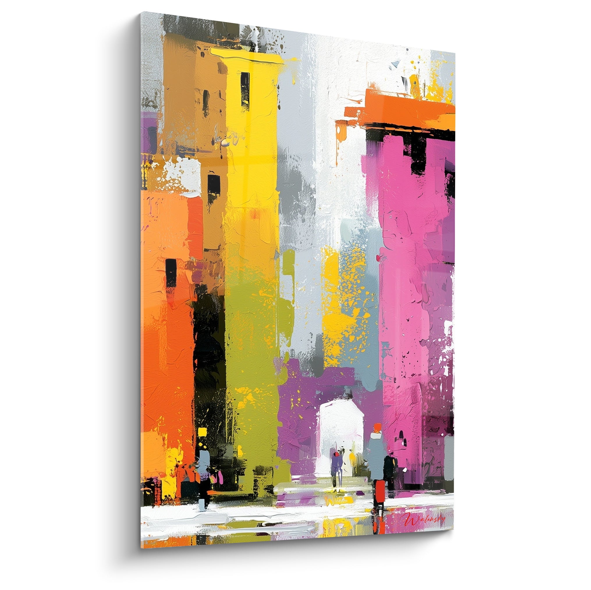 Immeubles abstraits jaune moutarde et rose magenta aux touches noires, façades peintes à grands gestes
