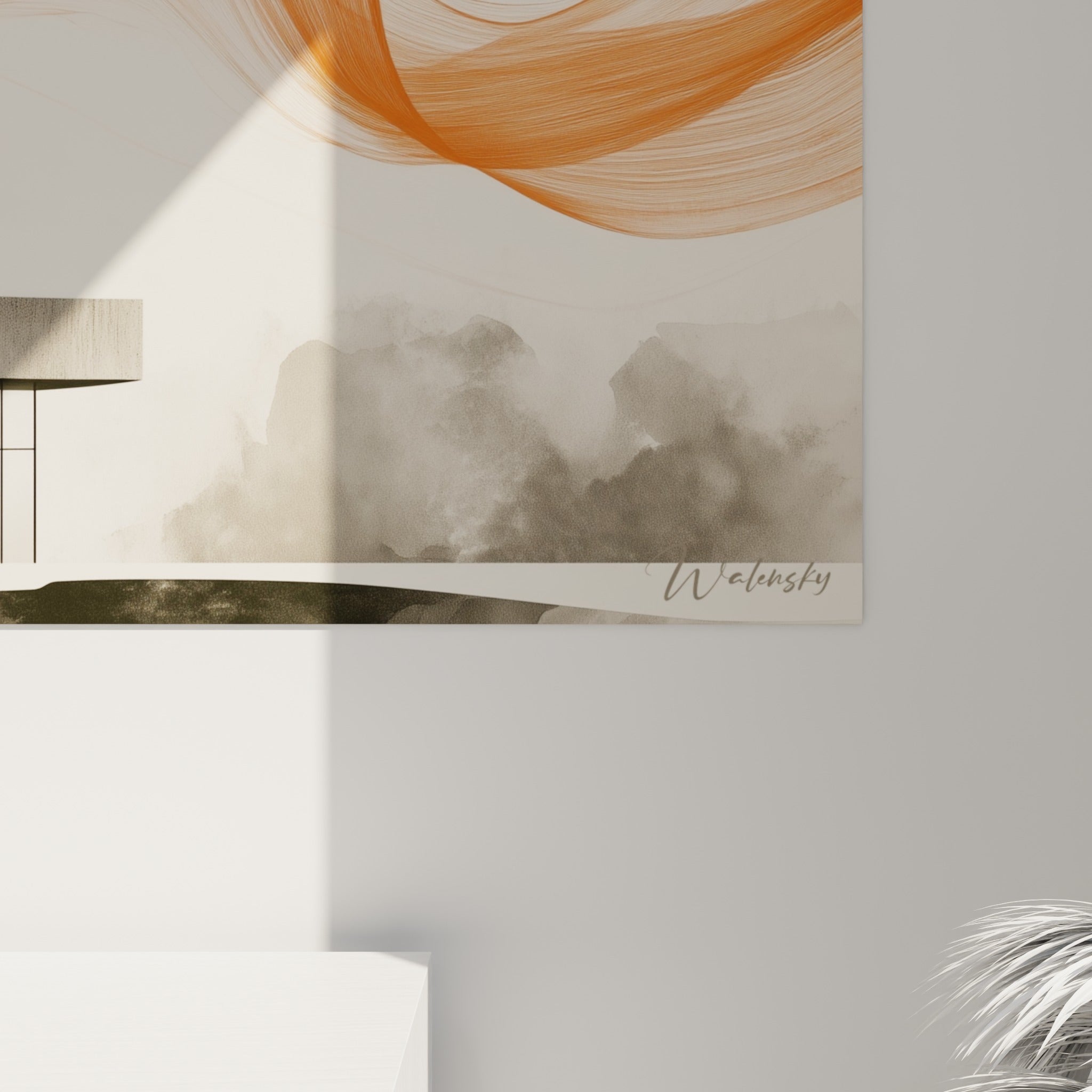 Empâtements gris anthracite et coulures orange rouille visibles de près sur ce tableau architecture abstrait accroché